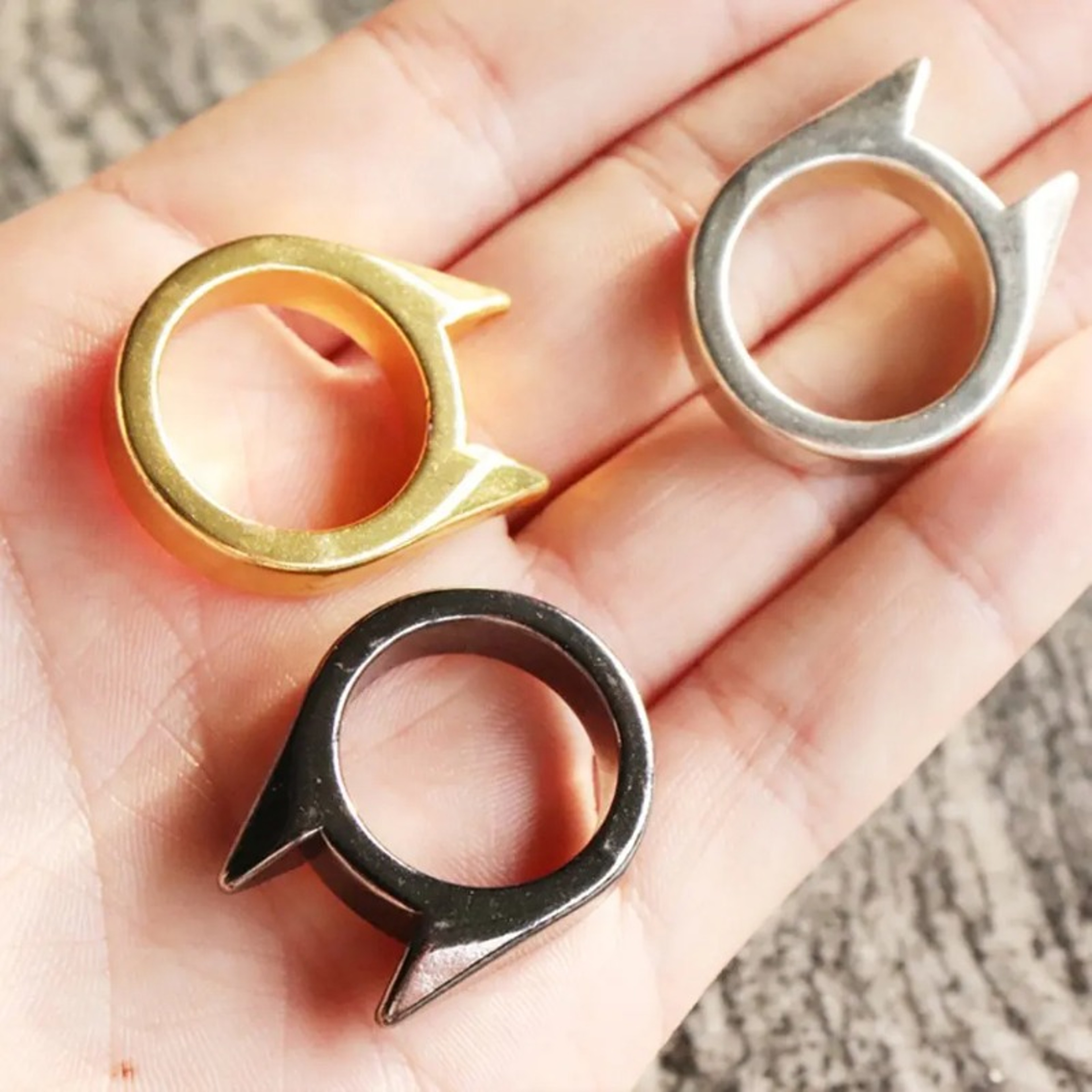Self Defense Ring for Men and Women  Durable Metal Survival Ring for Protection and Window Breaking – view 3