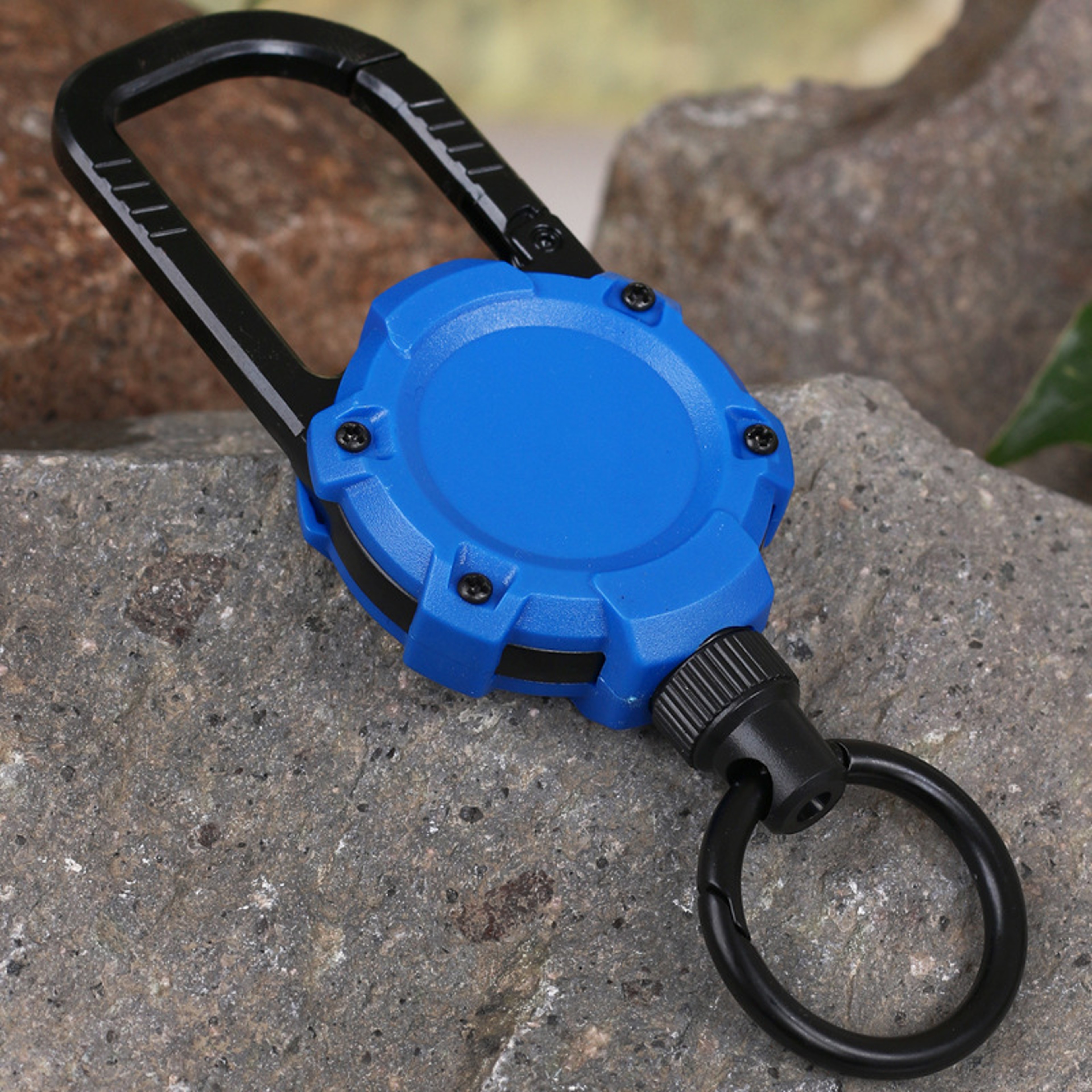 Heavy Duty Retractable Key Holder with Chain Durable tactical key holder and retractable keychain – view 9