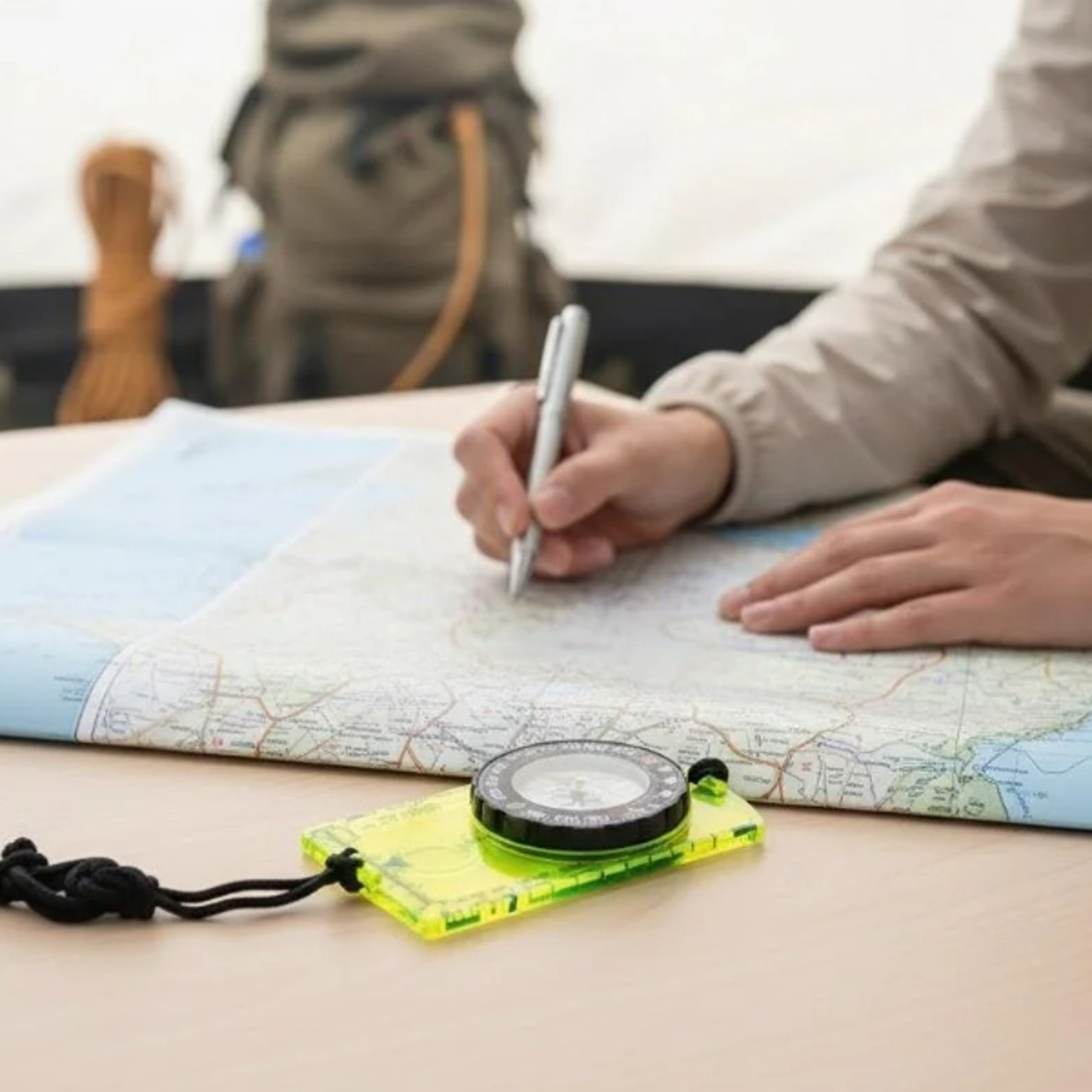 Orienteering Compass Backpacking Hiking Camping Navigation Compass Outdoor Sports Gear Adventure Tr