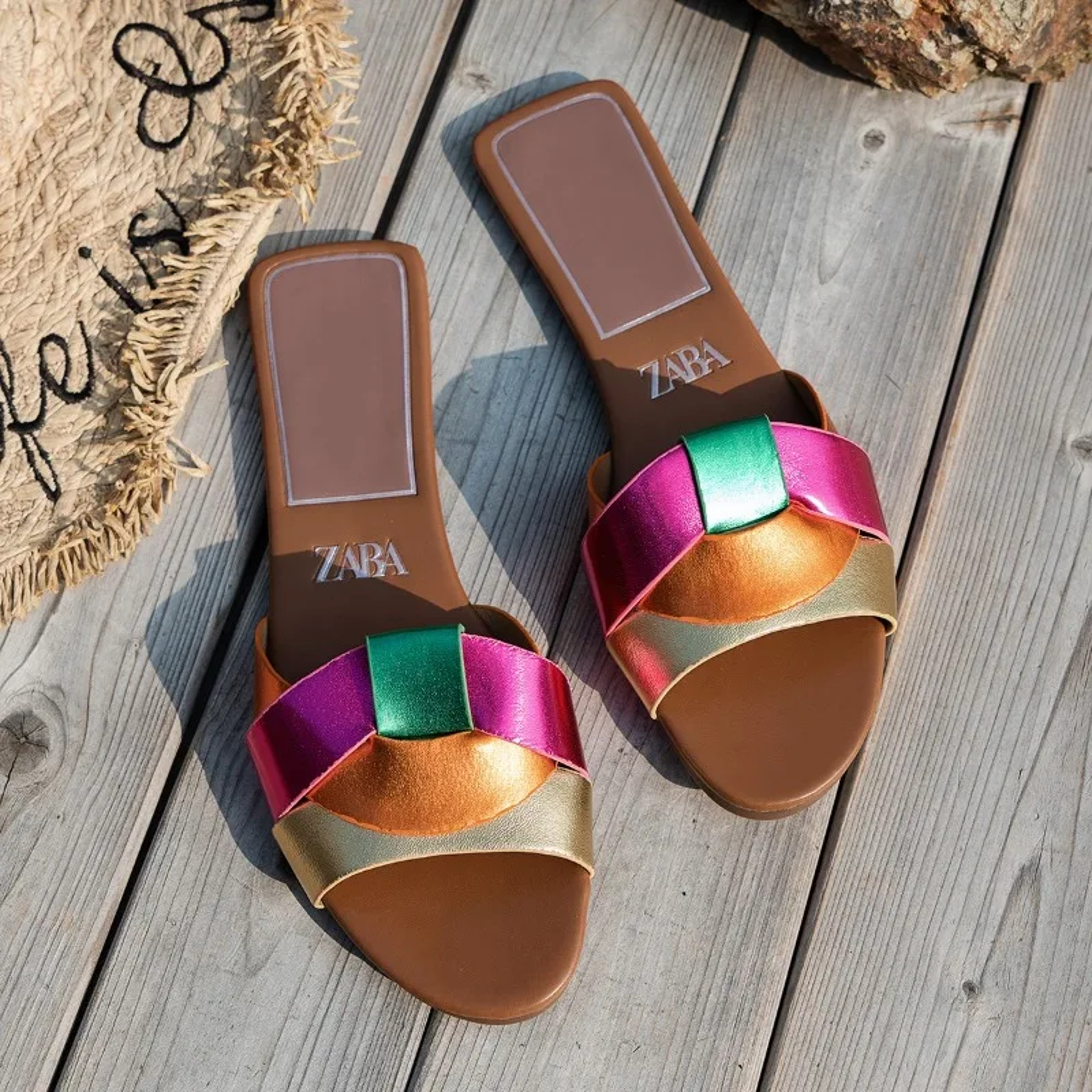 Luxury Designer Flat Slippers For Women Elegant Summer Casual Shoes With Round Toe For Beach House  1