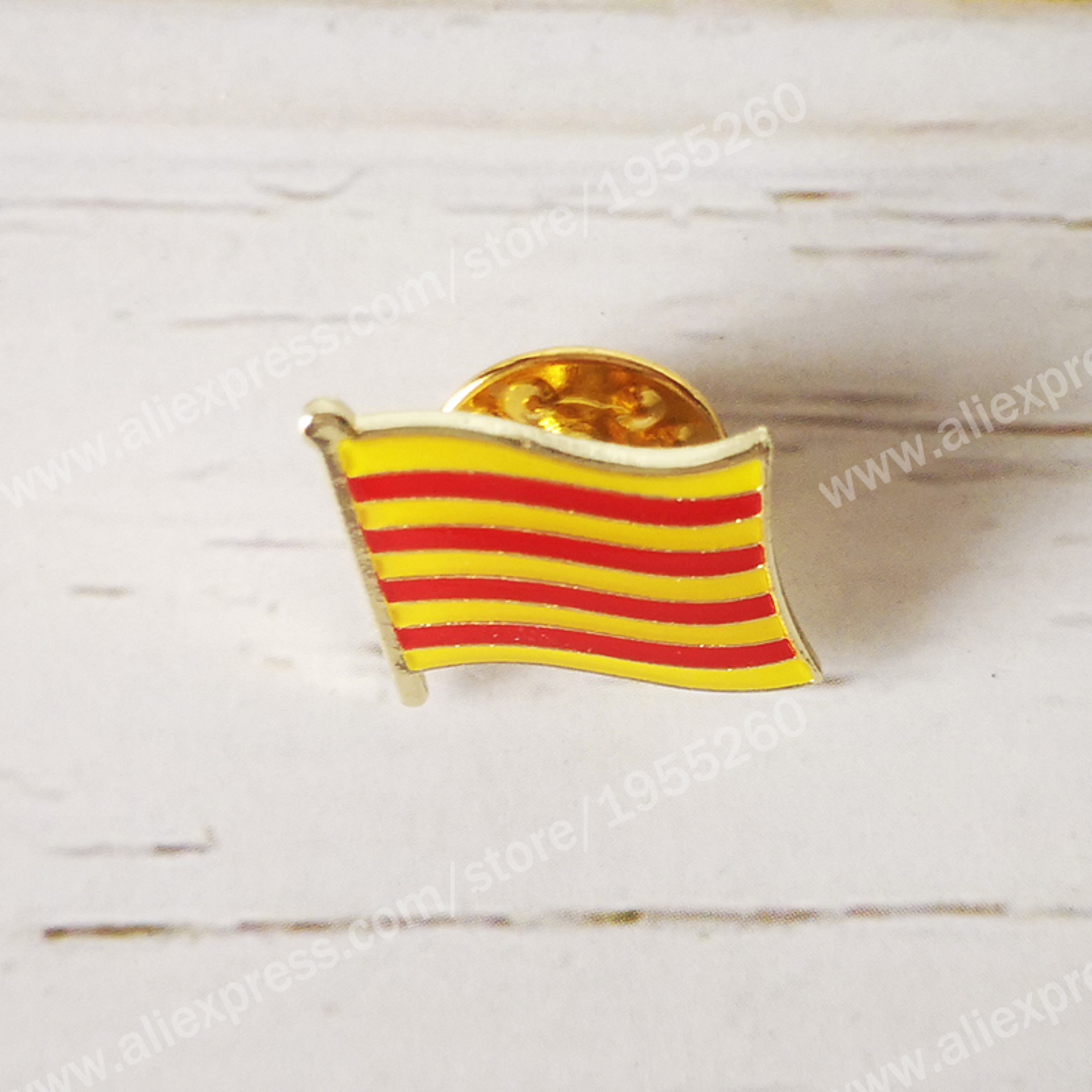 Spain Provincial Nationalities Region Brooch, Catalonia Flag Lapel Pins, Metal Enamel Crystal Badge – view 3