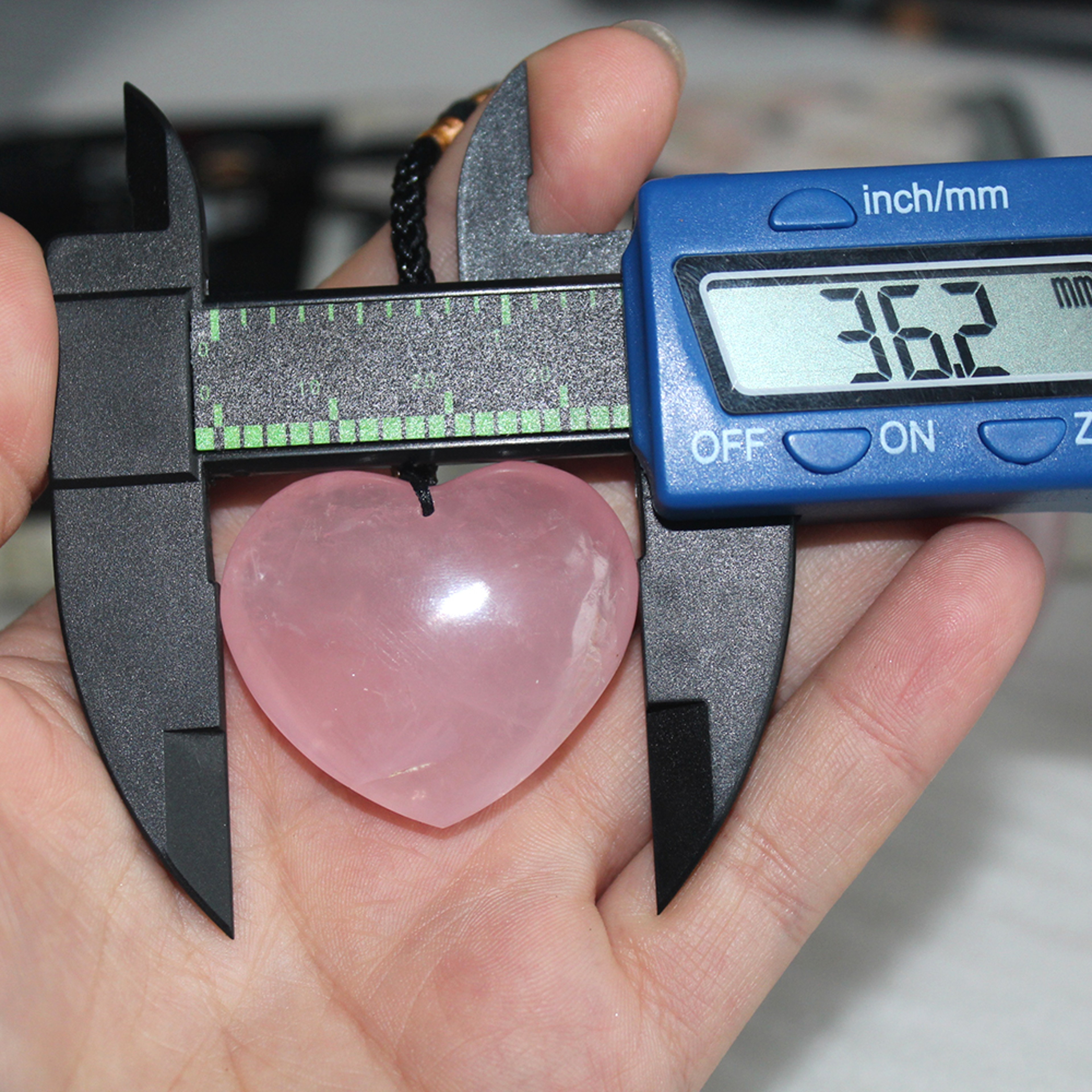 Rose Quartz Pink Crystal Pendant Love Heart Shape Natural Healing Stone Powder Crystal Necklace Jew 5