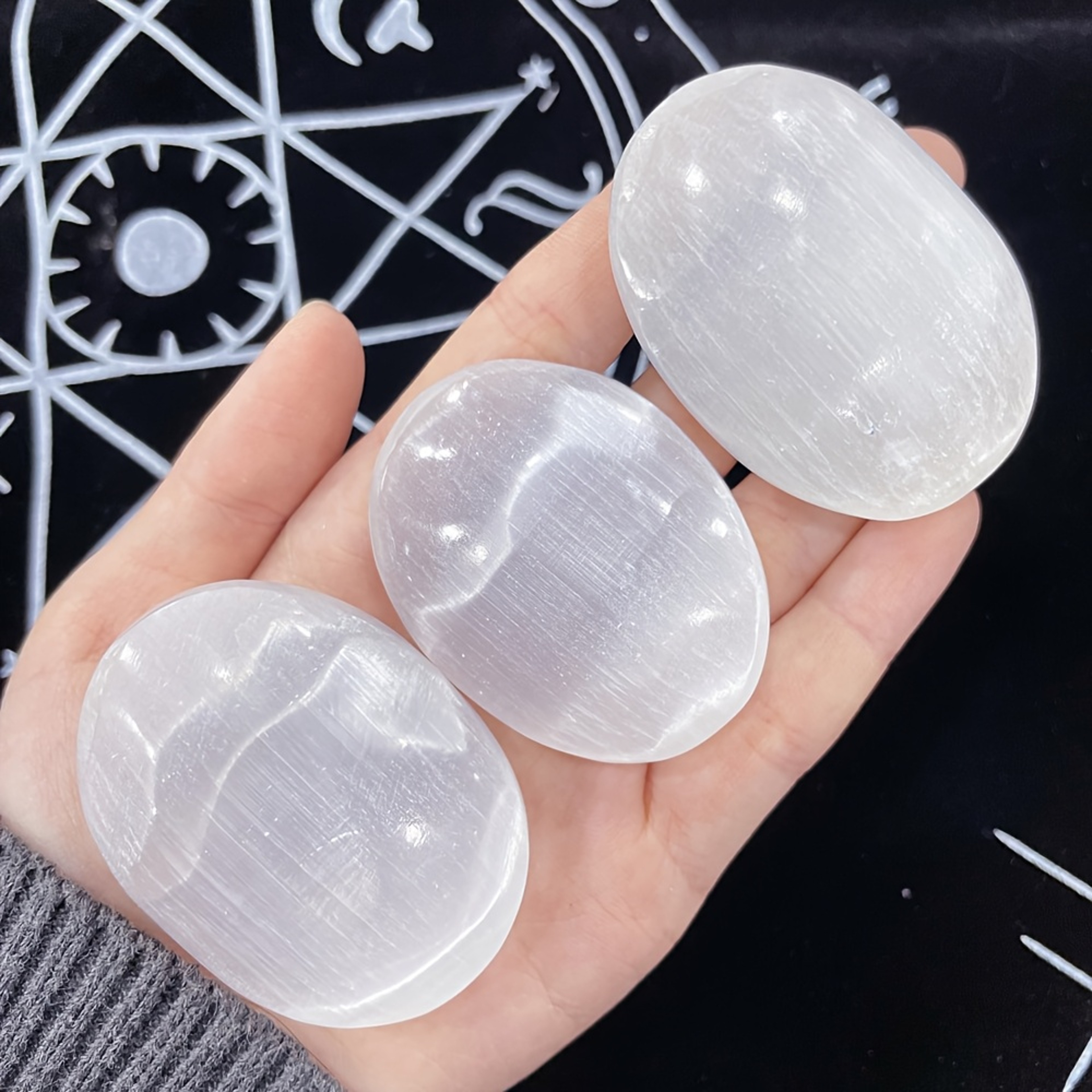 Polished Oval Selenite Palm Crystal Stone, Natural Mineral Design for Meditation, Home Decor & Holiday Gifts – view 1