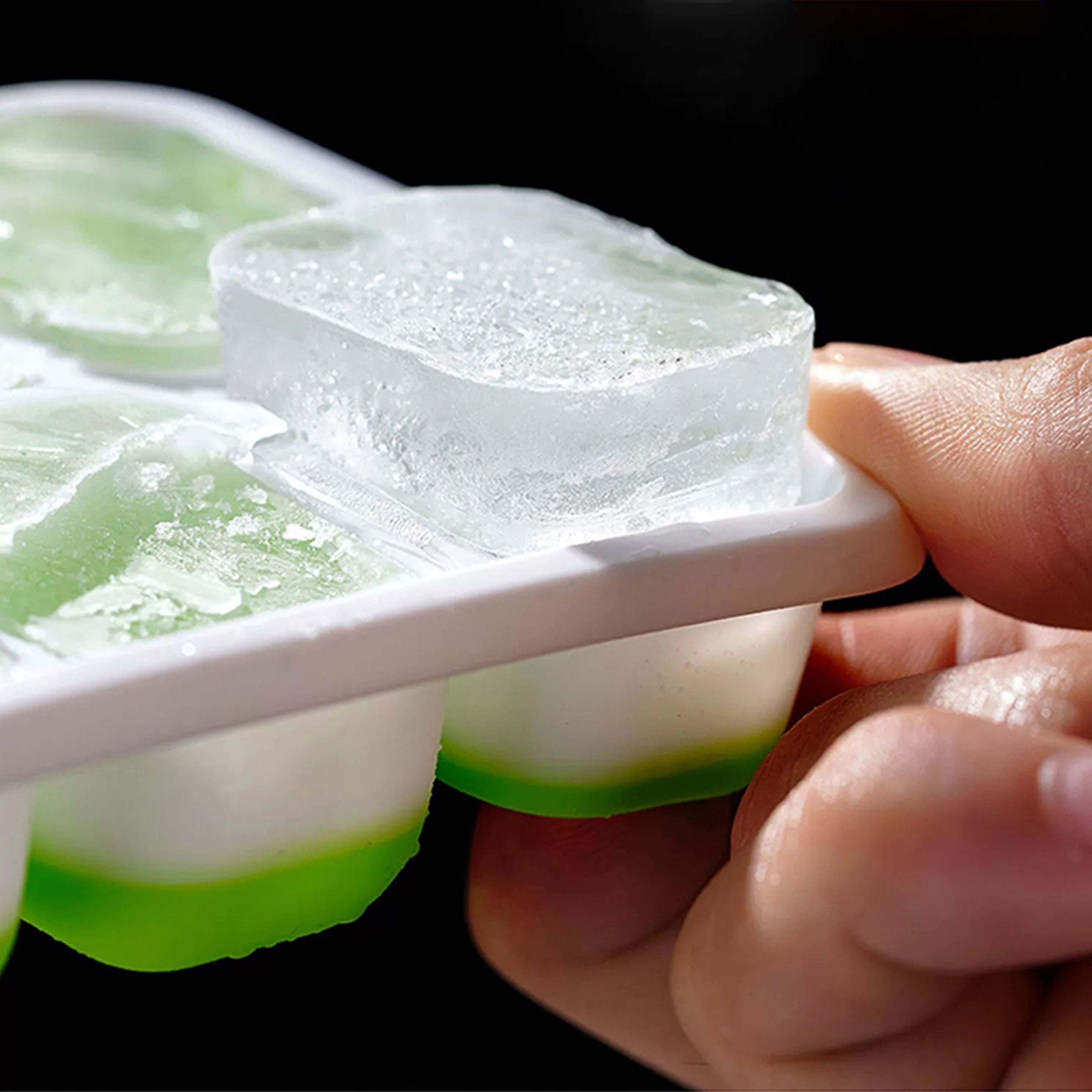 Easy Release Silicone Ice Cube Tray With Lid Cube Ice Mold For Cocktails Whiskey  Cold Drinks 2