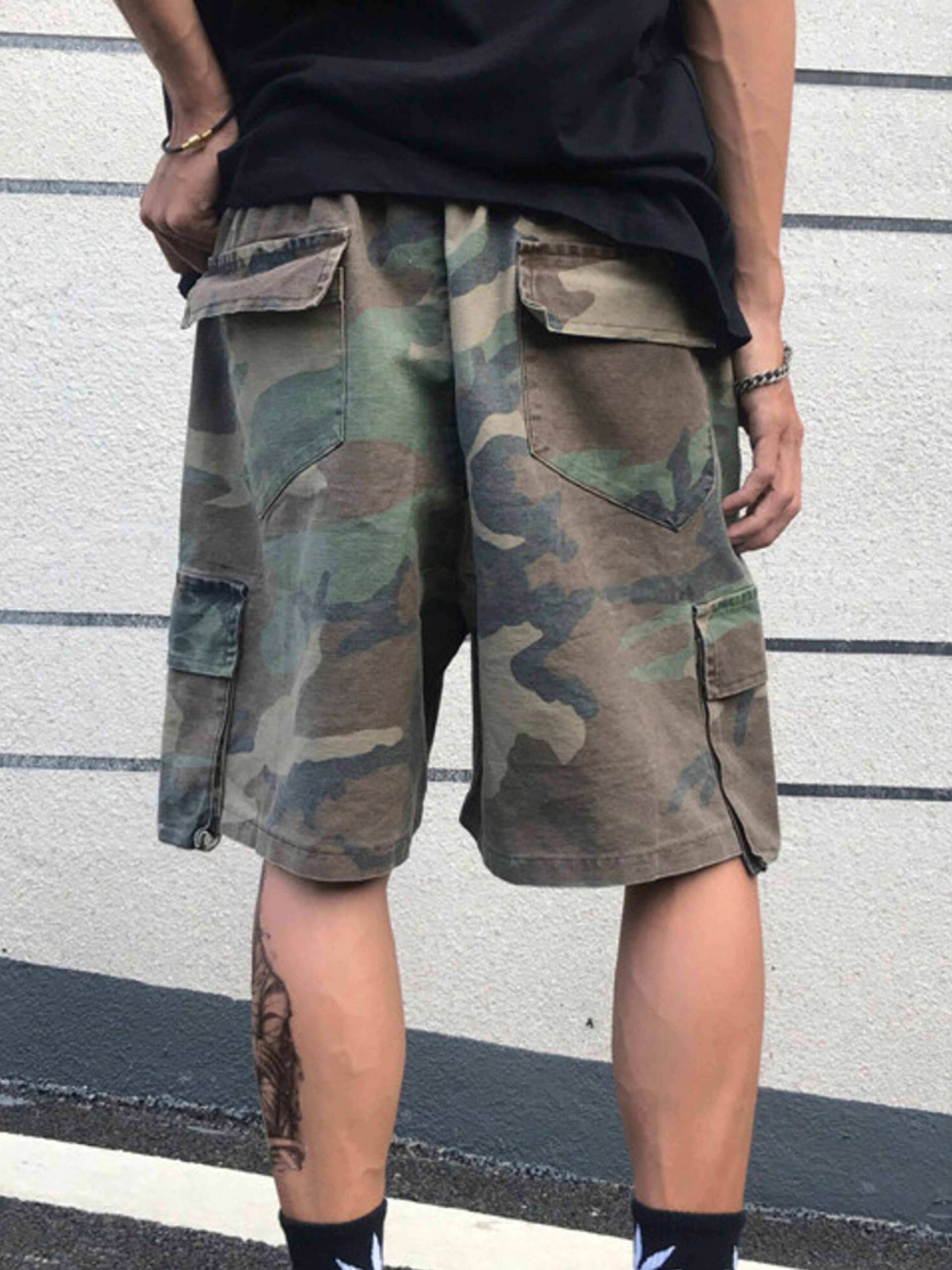 Retro Camouflage Mens Cargo Shorts with Drawstring Multi Pockets for Outdoor Work & Streetwears – view 4