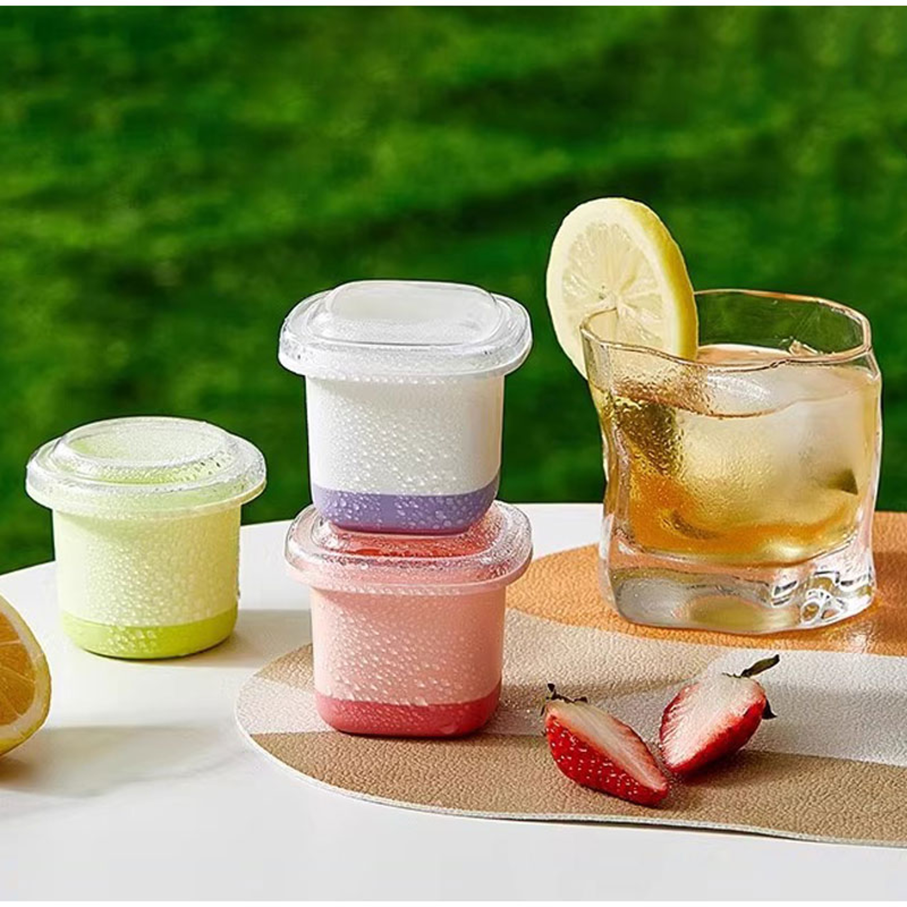 Large Ice Cube Tray Food Grade Ice Mold Reusable Ice Maker For Chilled Drinks 2