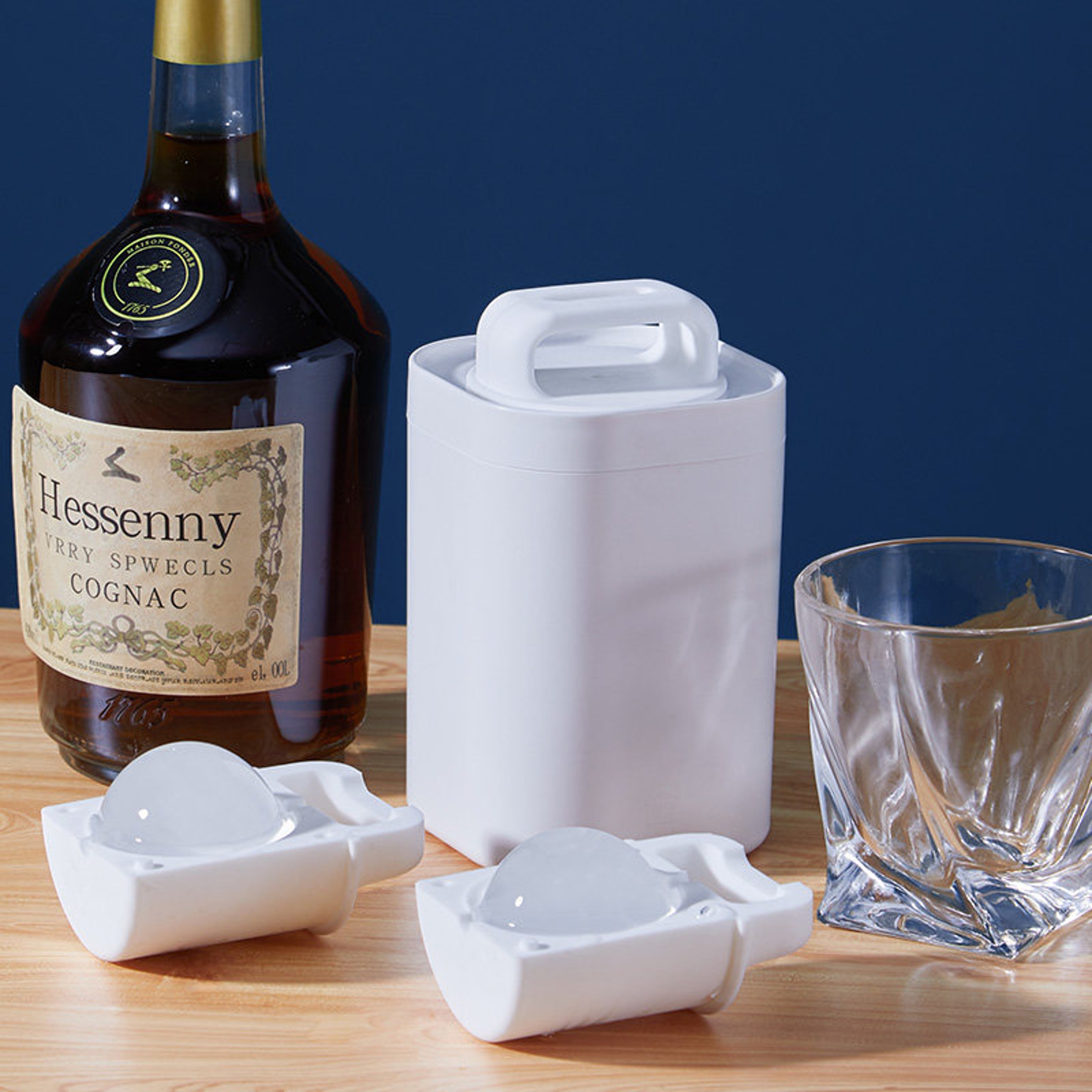 Crystal Clear Ice Ball Mold For Whiskey Premium Ice Sphere Mold Food Grade Cocktail Tray 0