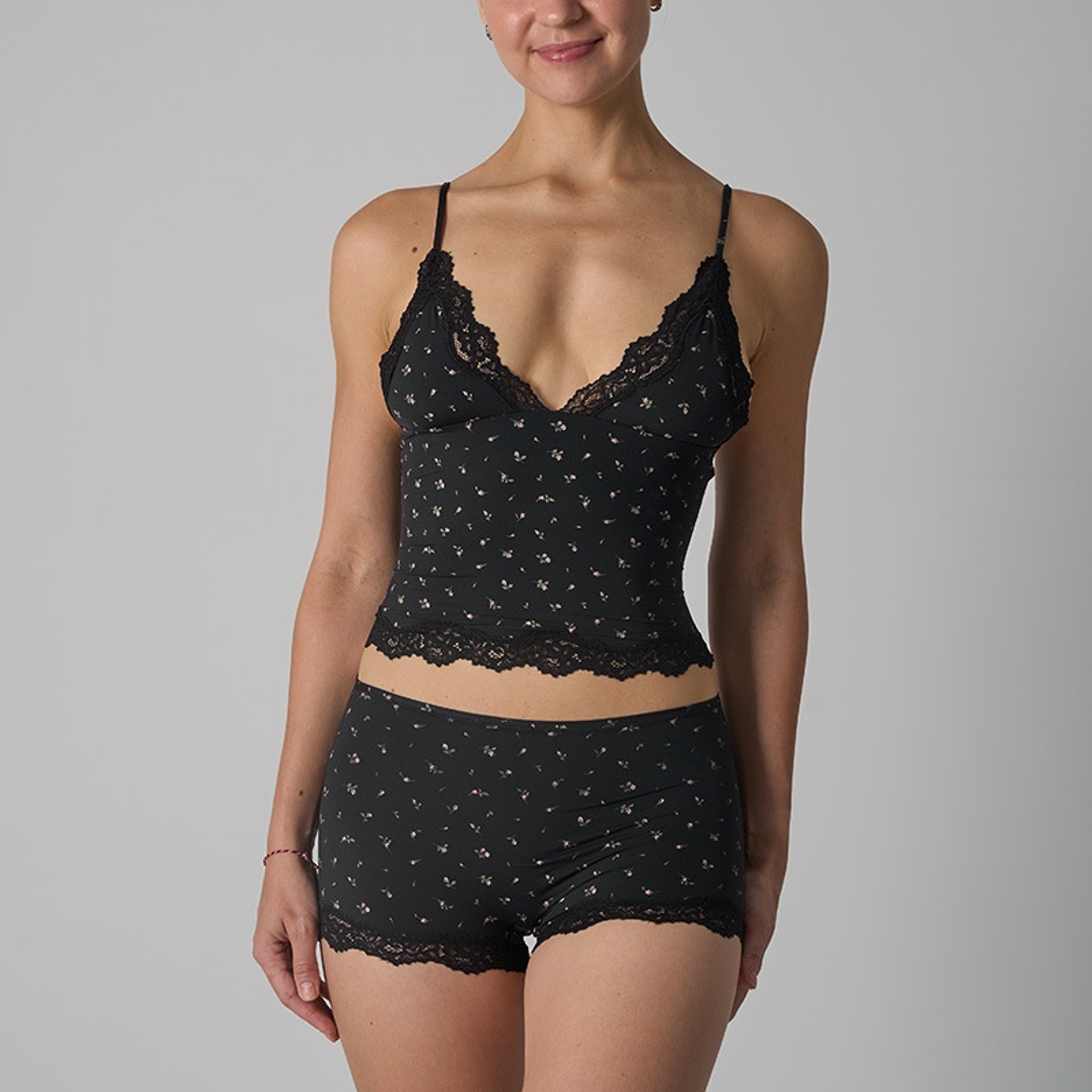 Soft Lace Camisole Set For Women Stretch Lace Sleepwear Pajama Shorts Lounge Set 3