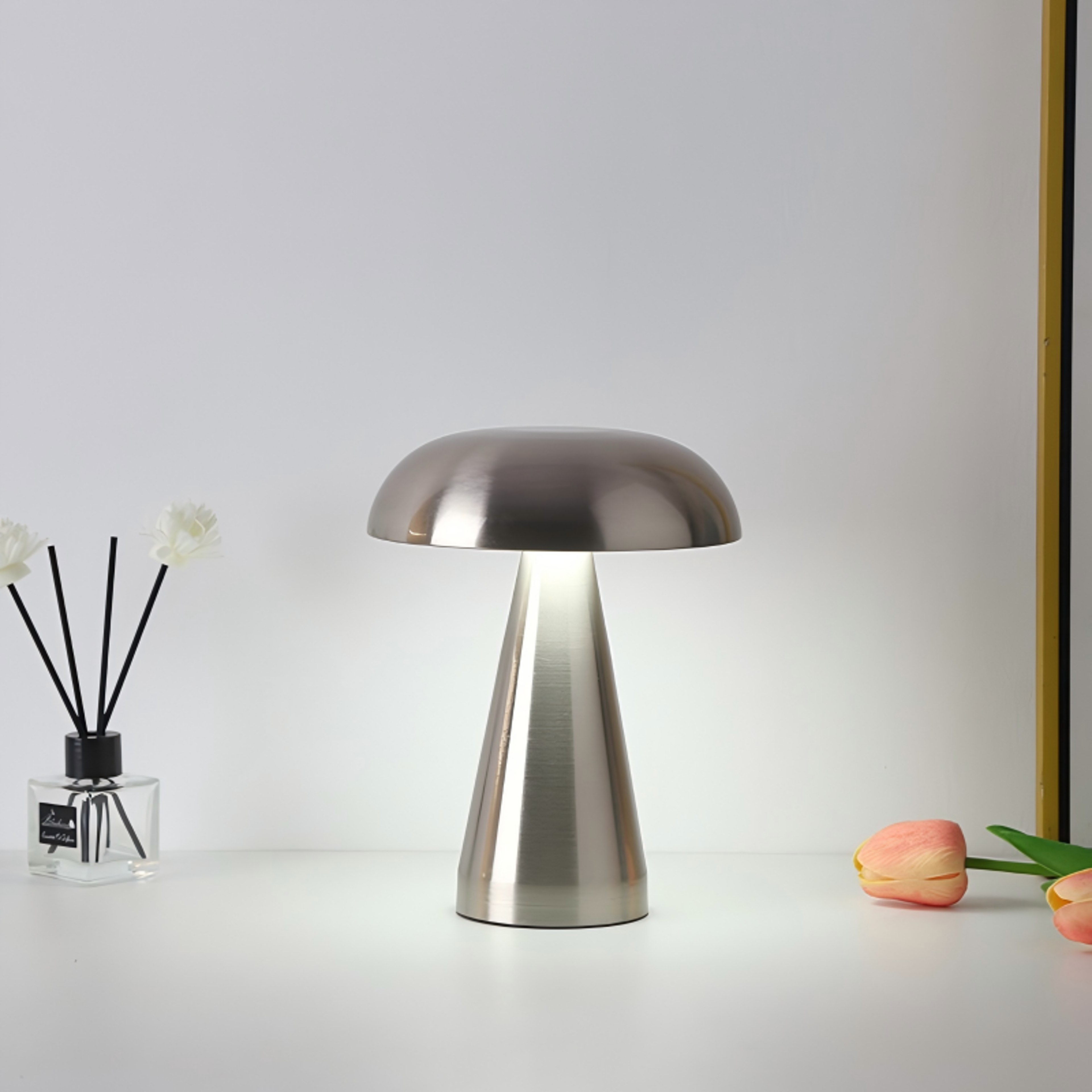 Modern Art Decoration Lamp, Classic Mushroom Table Lamp for a Light Luxury Style Bedroom – view 9