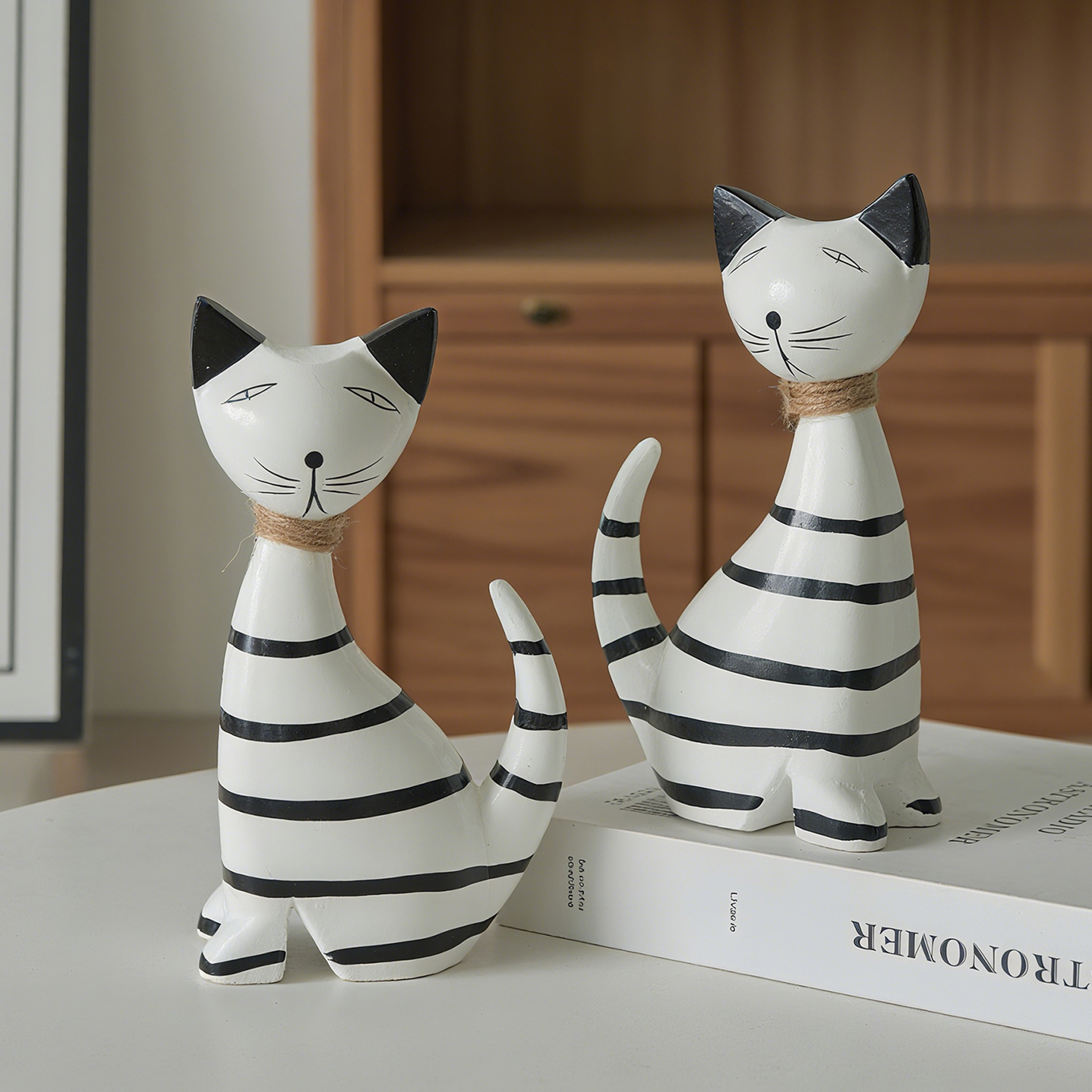 Striped Kitten Couple Ornament, Nordic Wooden Cat Decor, Minimalist Desktop Decoration, Cute Cat Figurine – view 1