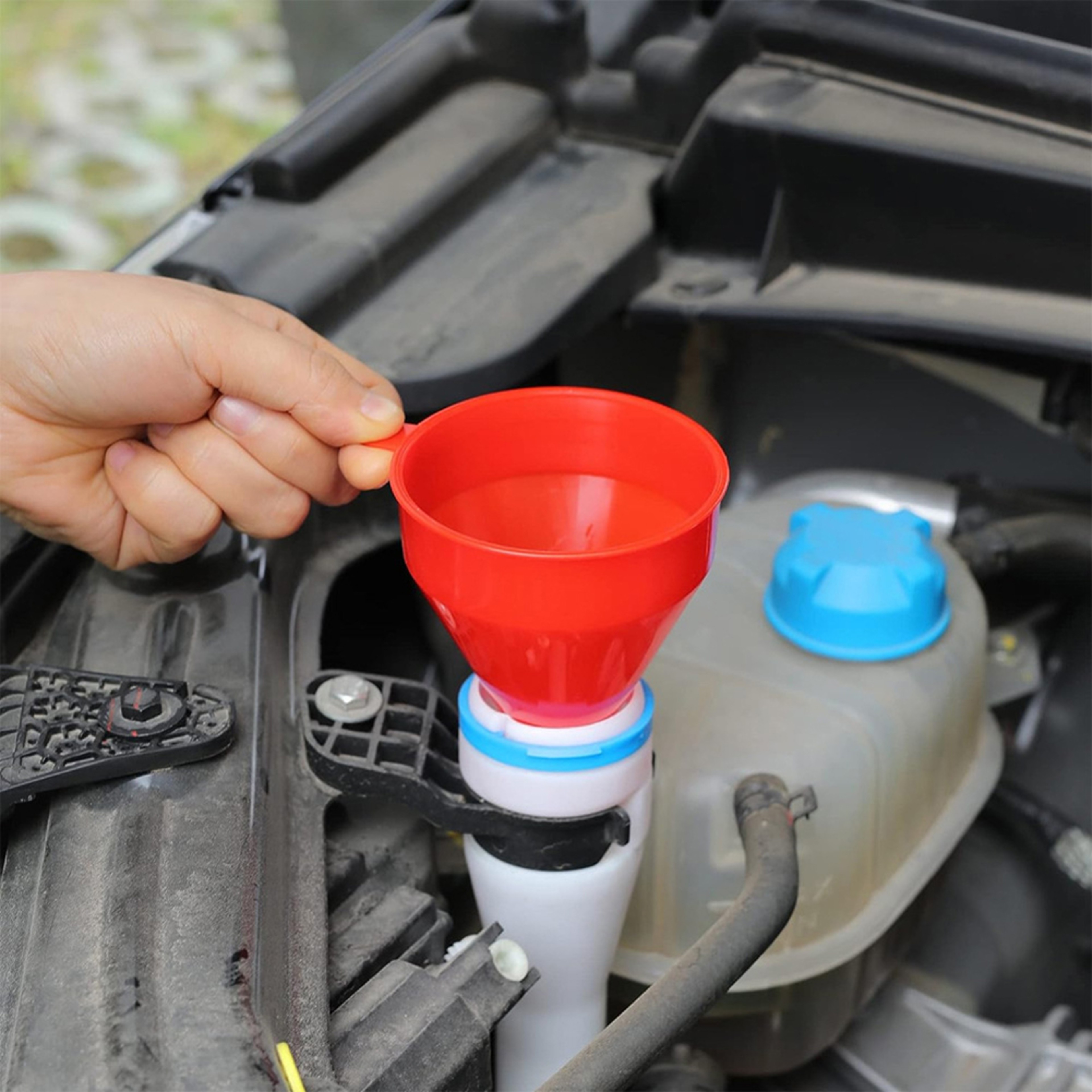 Telescopic Car Refueling Funnel, Universal Oil Funnel with Detachable Hose for Motorcycle and Engine – view 5