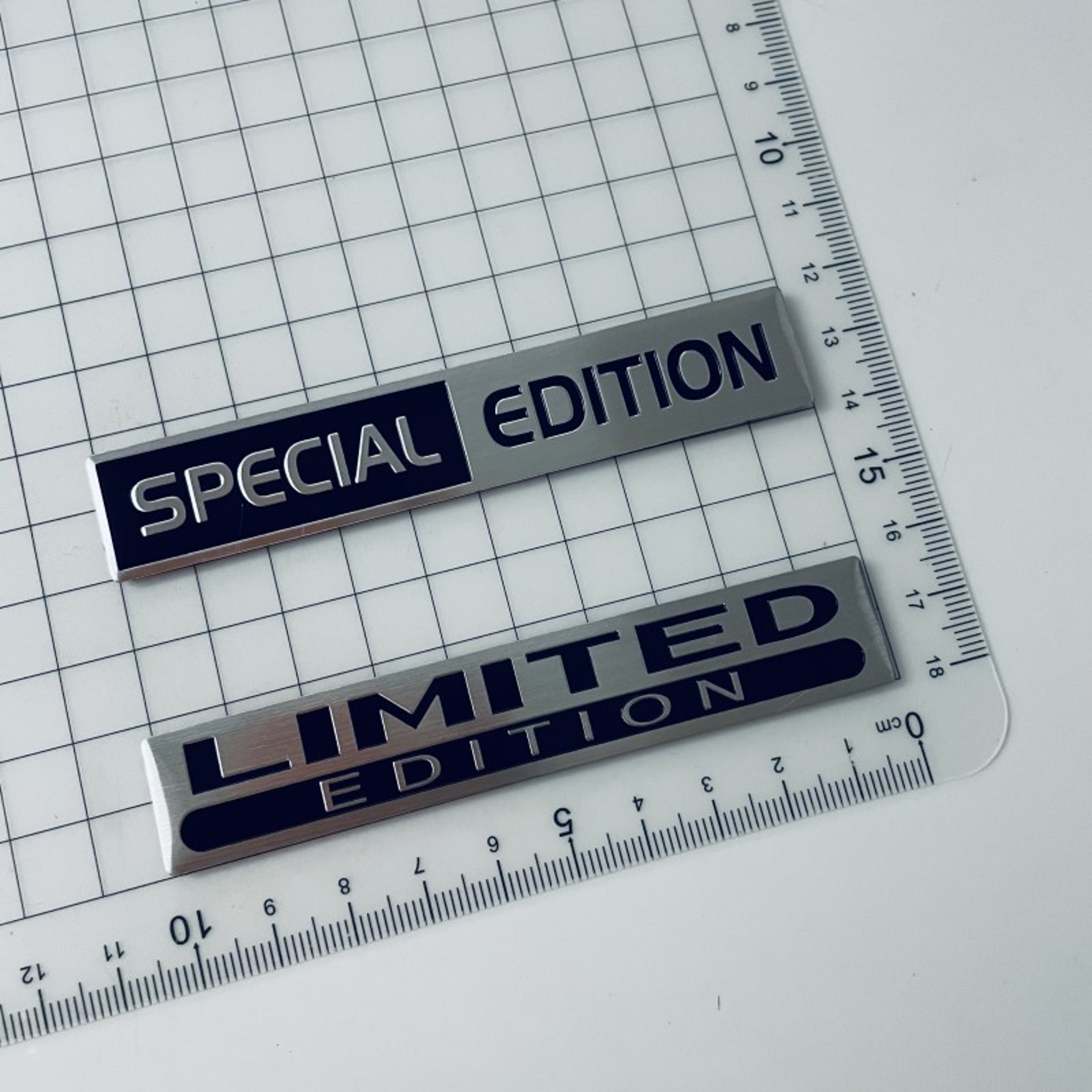 Aluminium LIMITED EDITION Emblem Sticker, 3D Metal Logo Badge, Car Trunk Decal, Special EDITION Fender Sticker Accessori – view 2