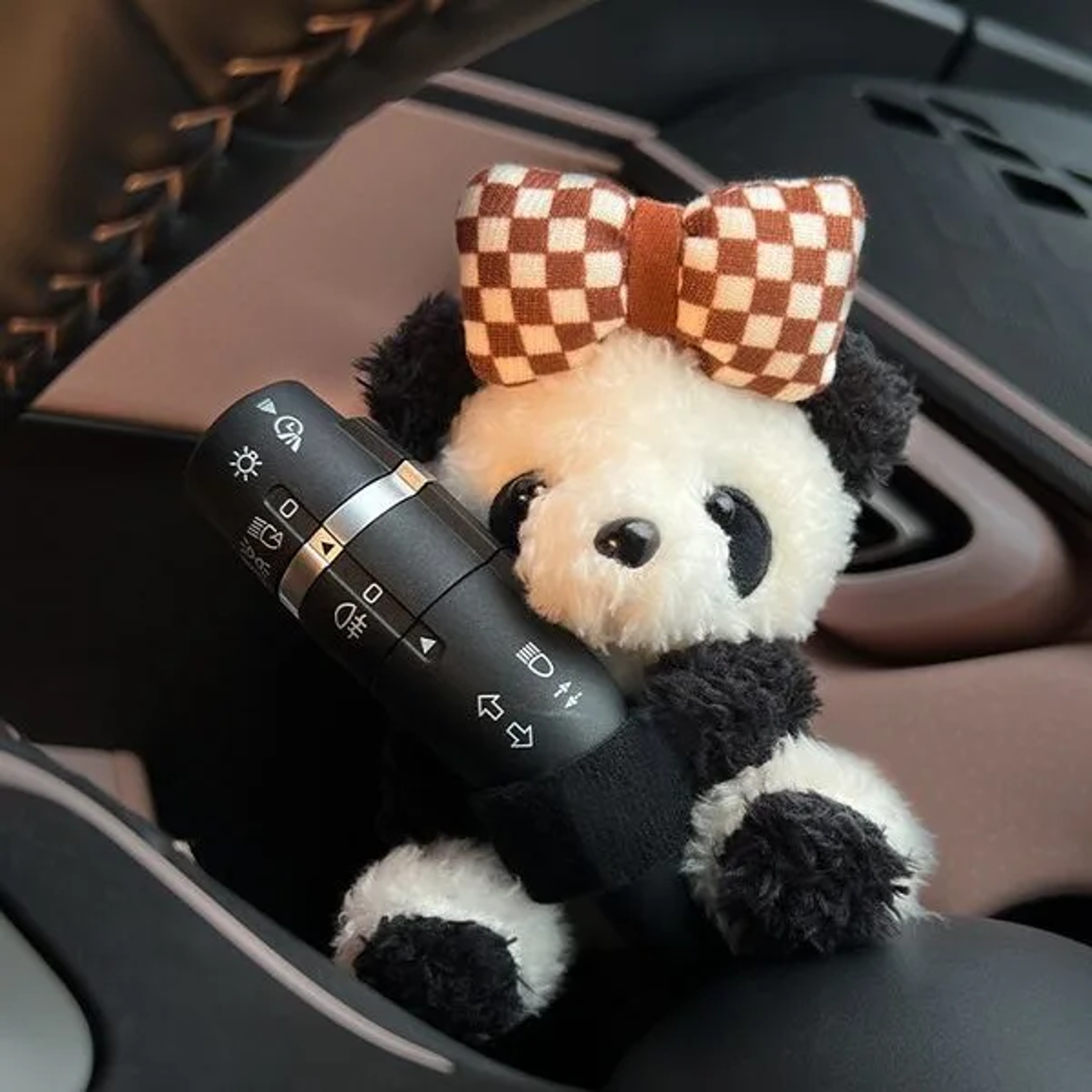 Funny Cartoon Panda Car Doll, Soft Gear Shift Knob Cover, Anti-Skid Dashboard Ornament for Automotive Decor – view 5