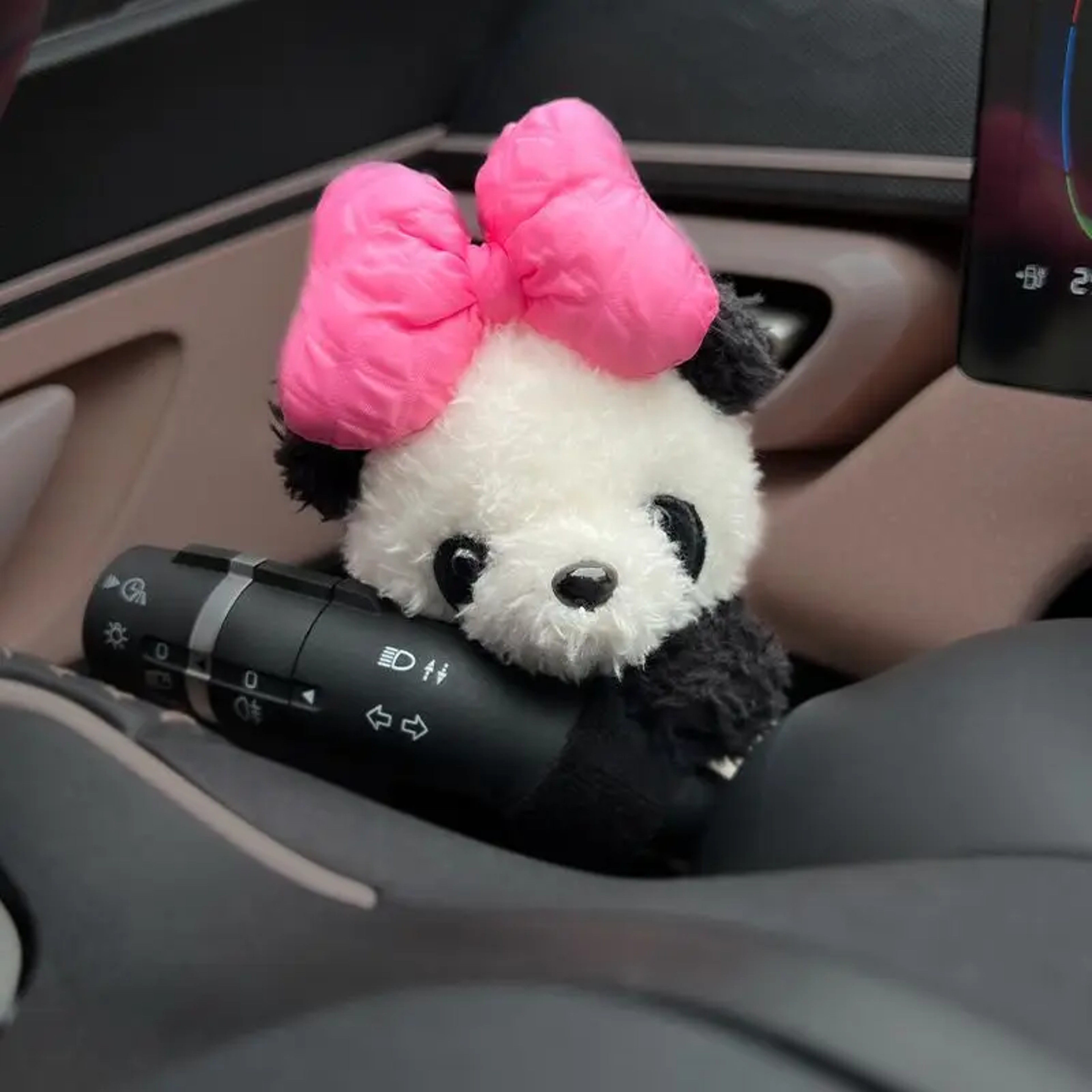 Funny Cartoon Panda Car Doll, Soft Gear Shift Knob Cover, Anti-Skid Dashboard Ornament for Automotive Decor – view 9