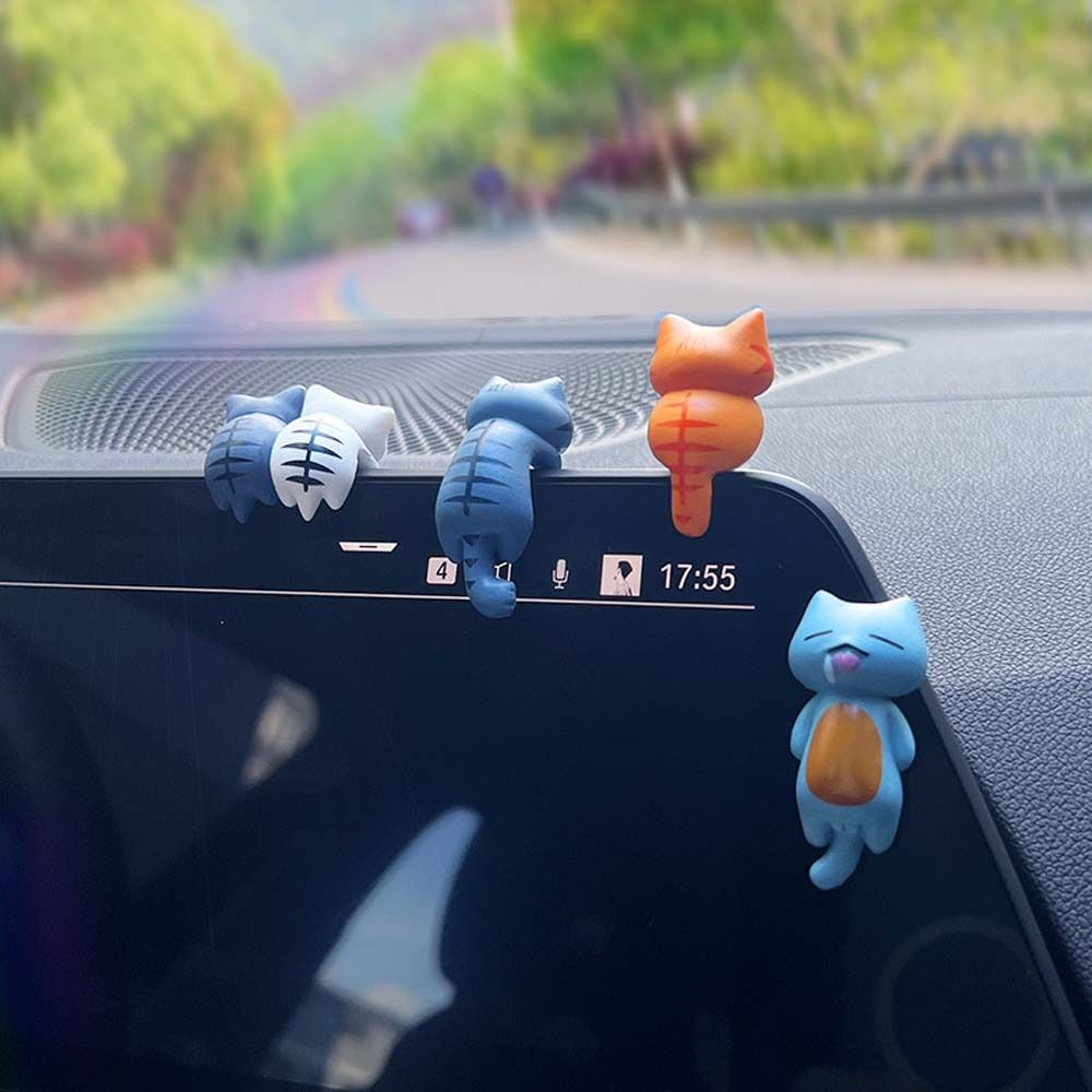 Model Toy Cat Figurines Micro Landscape PVC Doll Cartoon Car Dashboard Ornament 0