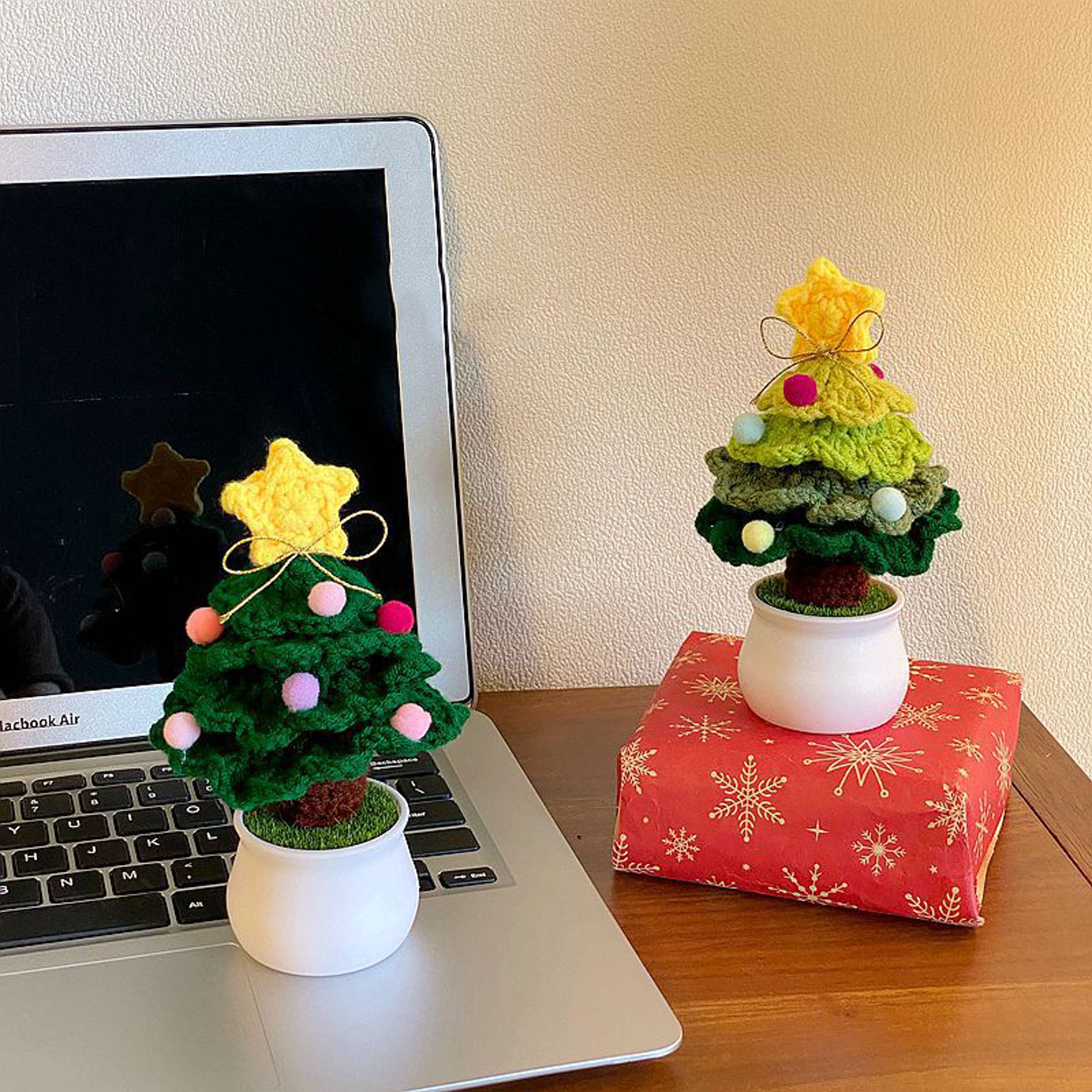 Mini Crochet Xmas Tree, Handmade Cotton Yarn Knitted Christmas Tree Ornament for Living Room Decoration – view 3
