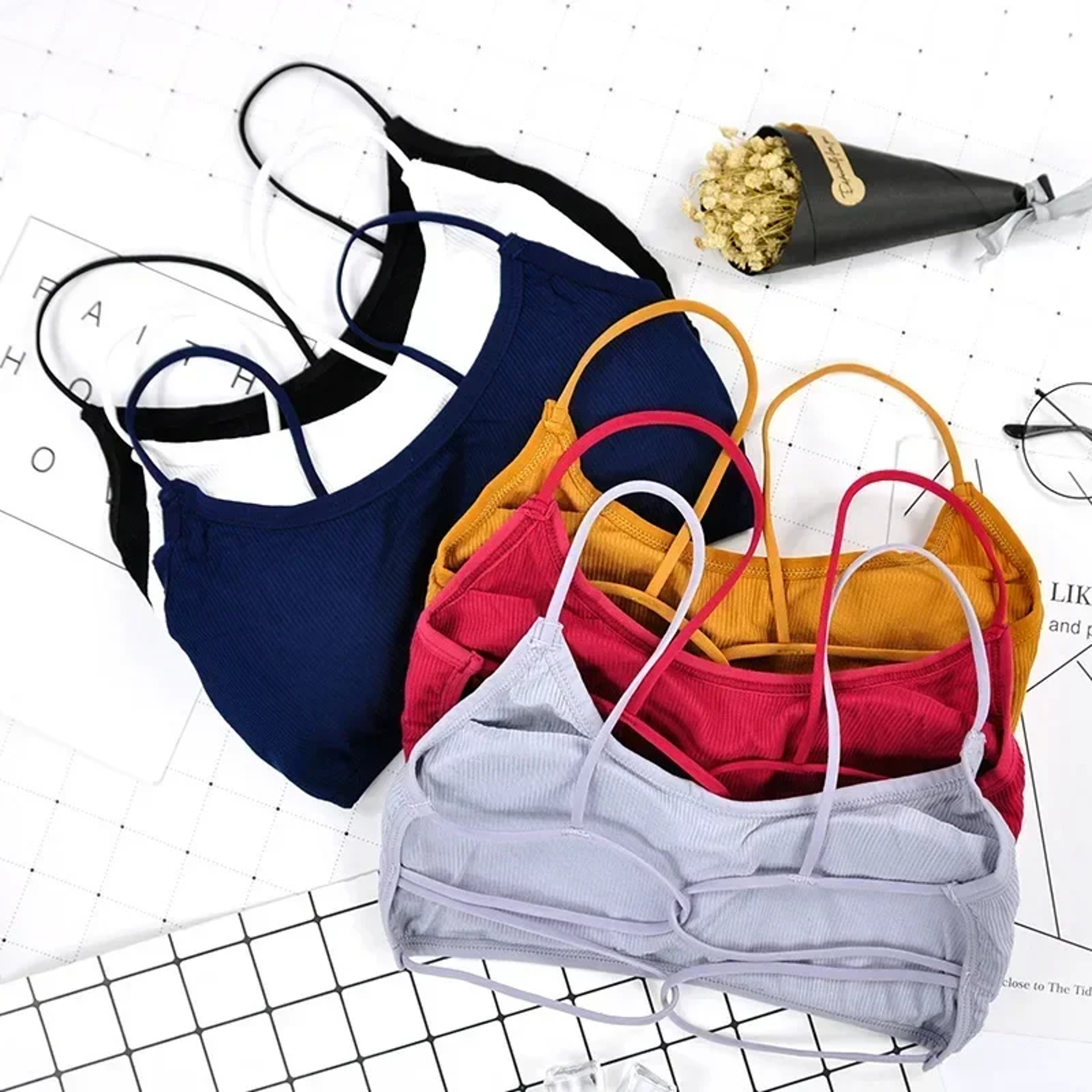 Thin Shoulder Strap Workout Bra Wireless Removable Padded Yoga Bra For Women 0