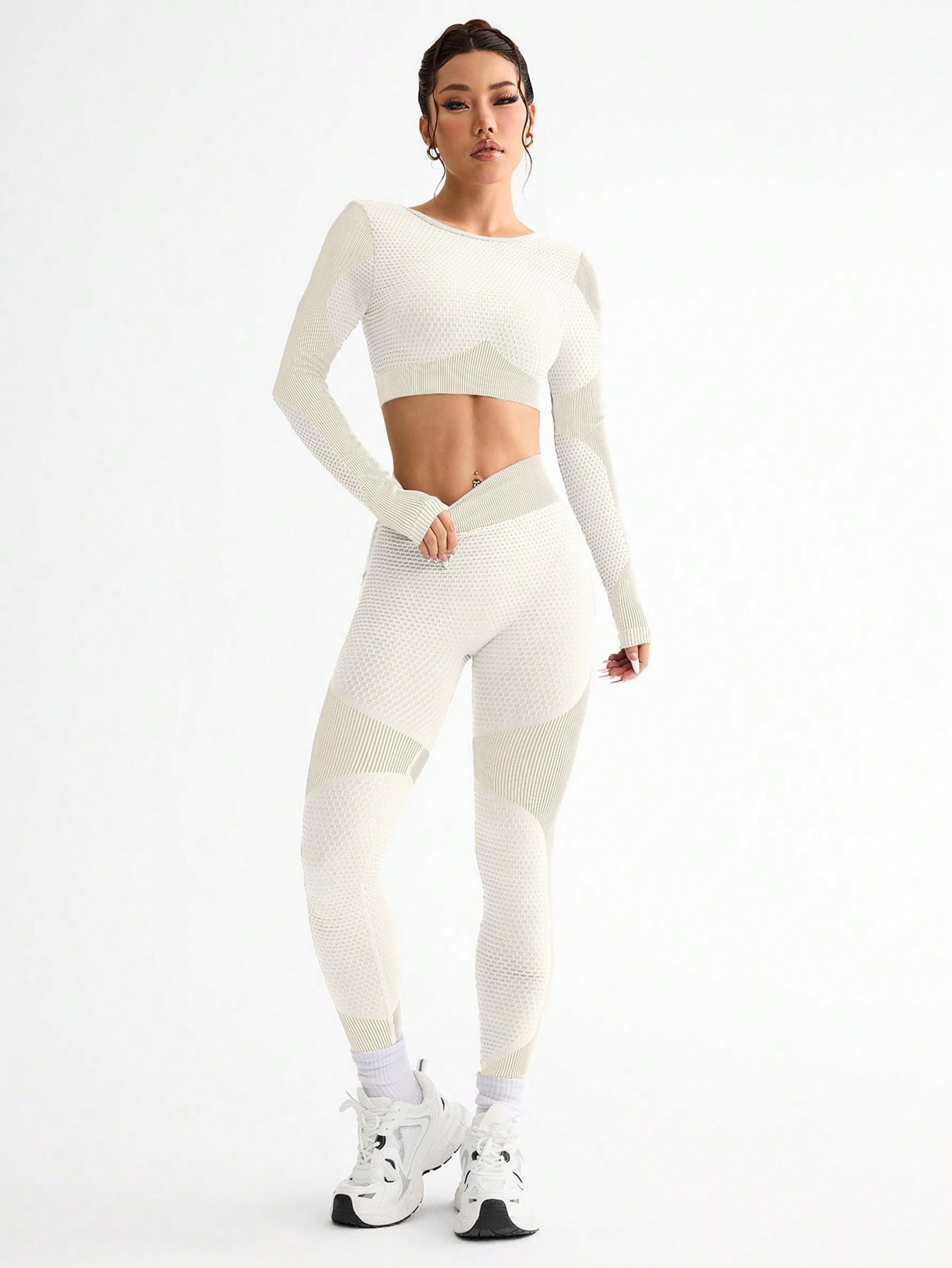 Breathable Seamless Yoga Suit New Sports Tight Running Women Fitness Outdoor Suit 1