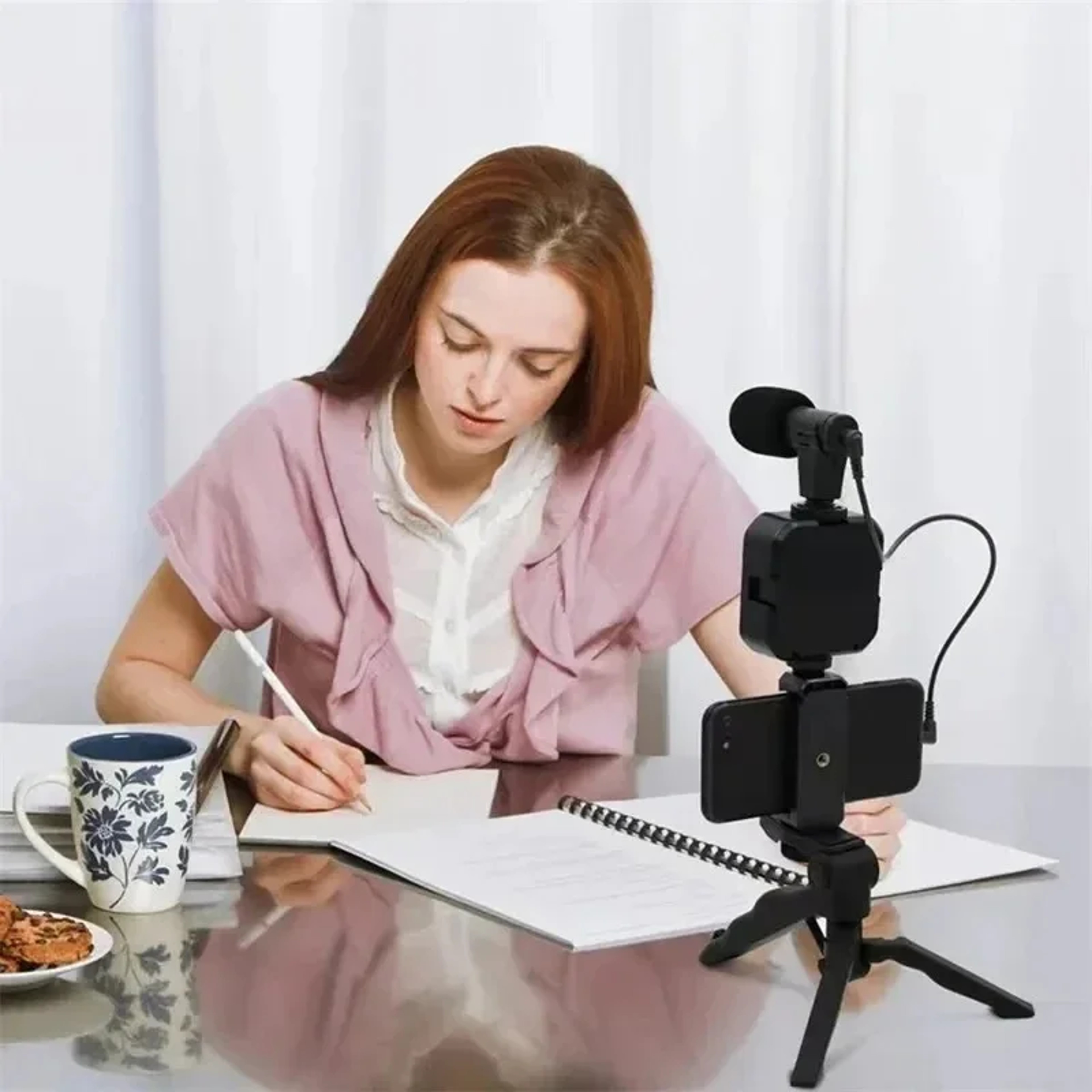 Vlogging Kit for Smartphone, LED Light, Mini Microphone, Adjustable Tripod Phone Holder, Starter Set for Live Streaming – view 3