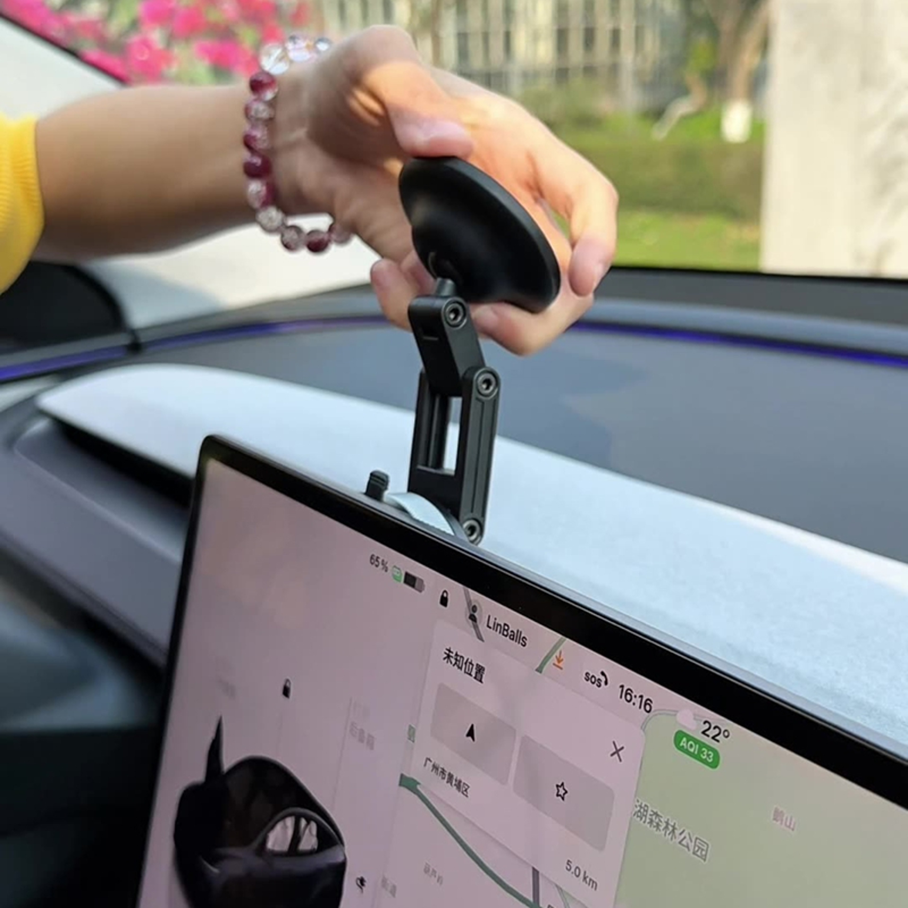 Magnetic Car Phone Holder With Suction Cup Rotating Foldable Extendable Car Phone Mount 0