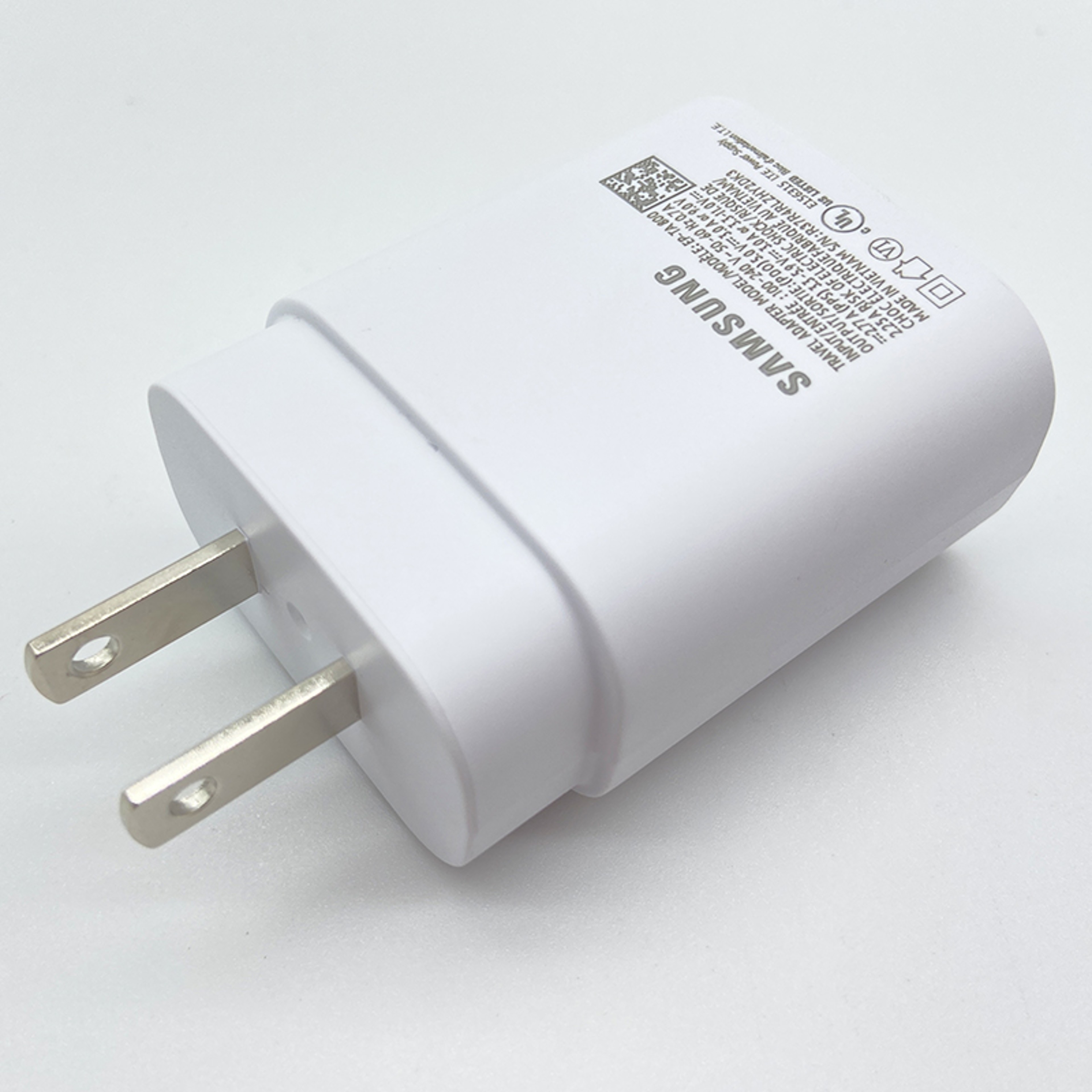 USB C PD Fast Charger Wall Adapter For Phones And Tablets 4