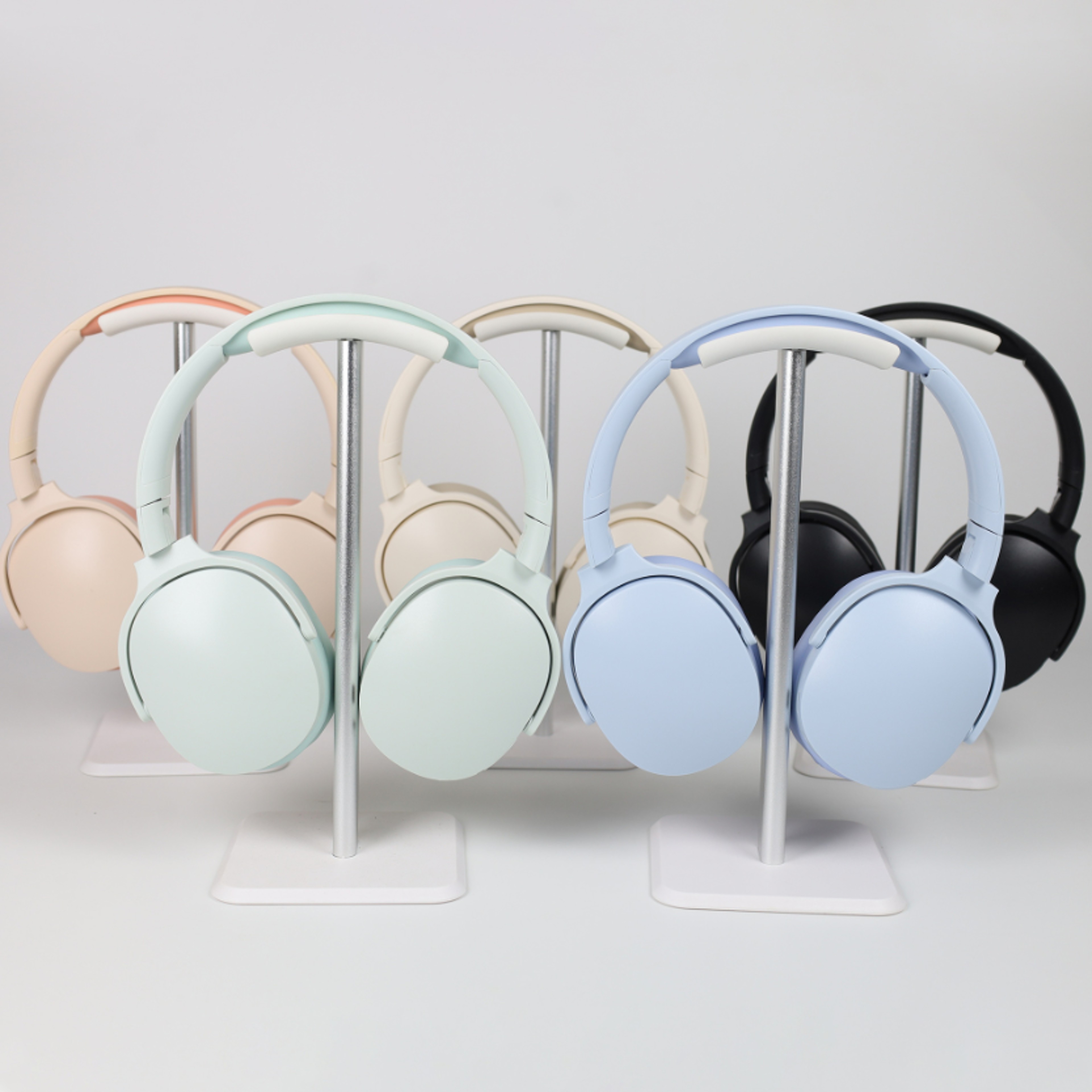 Bluetooth Over Ear Headphones Wireless HiFi Stereo Headset With HD Mic TF Card And AUX Support 0