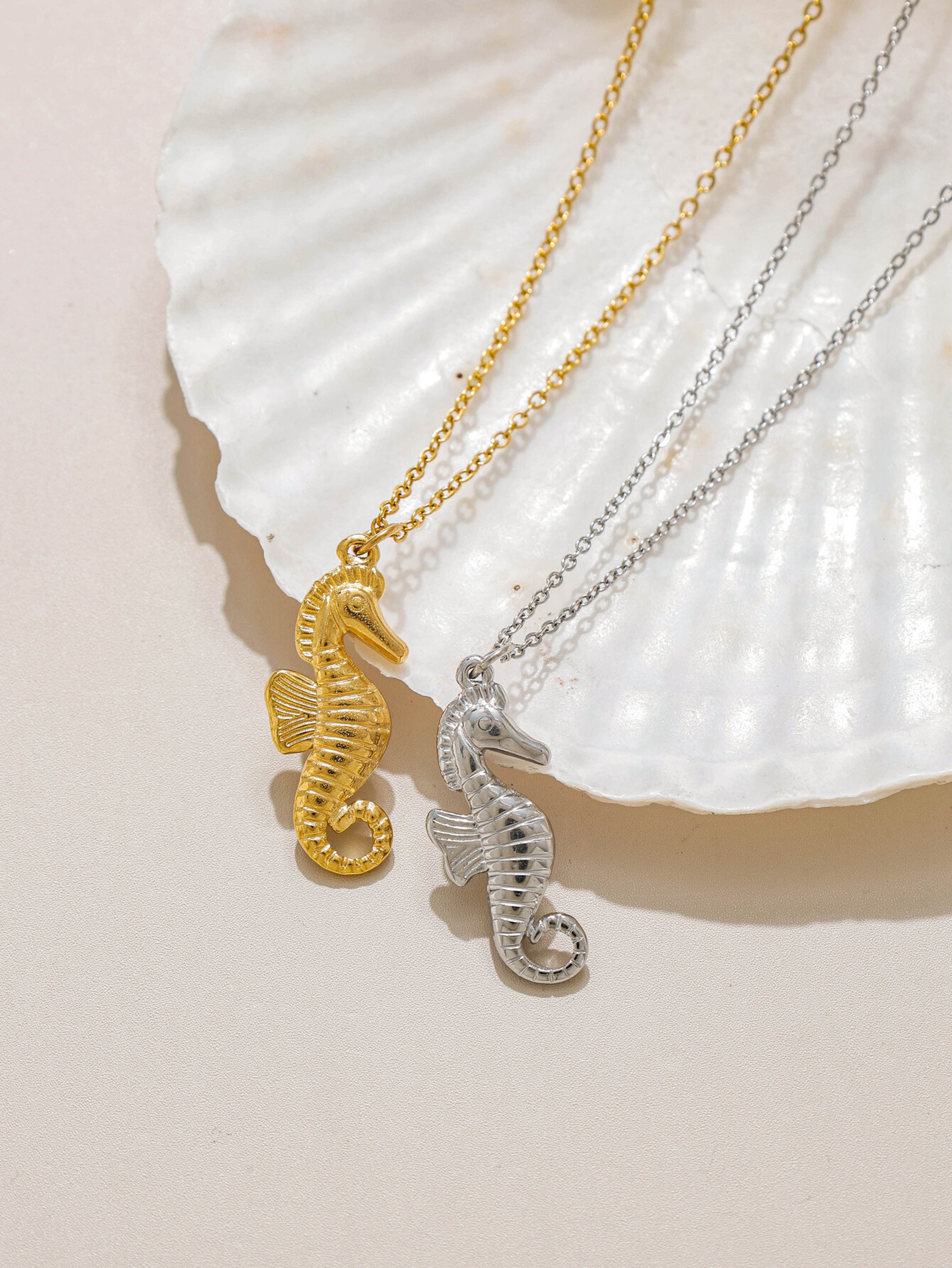 Elegant Seahorse Necklace Stainless Steel Ocean Pendant Clavicle Chain For Women 0