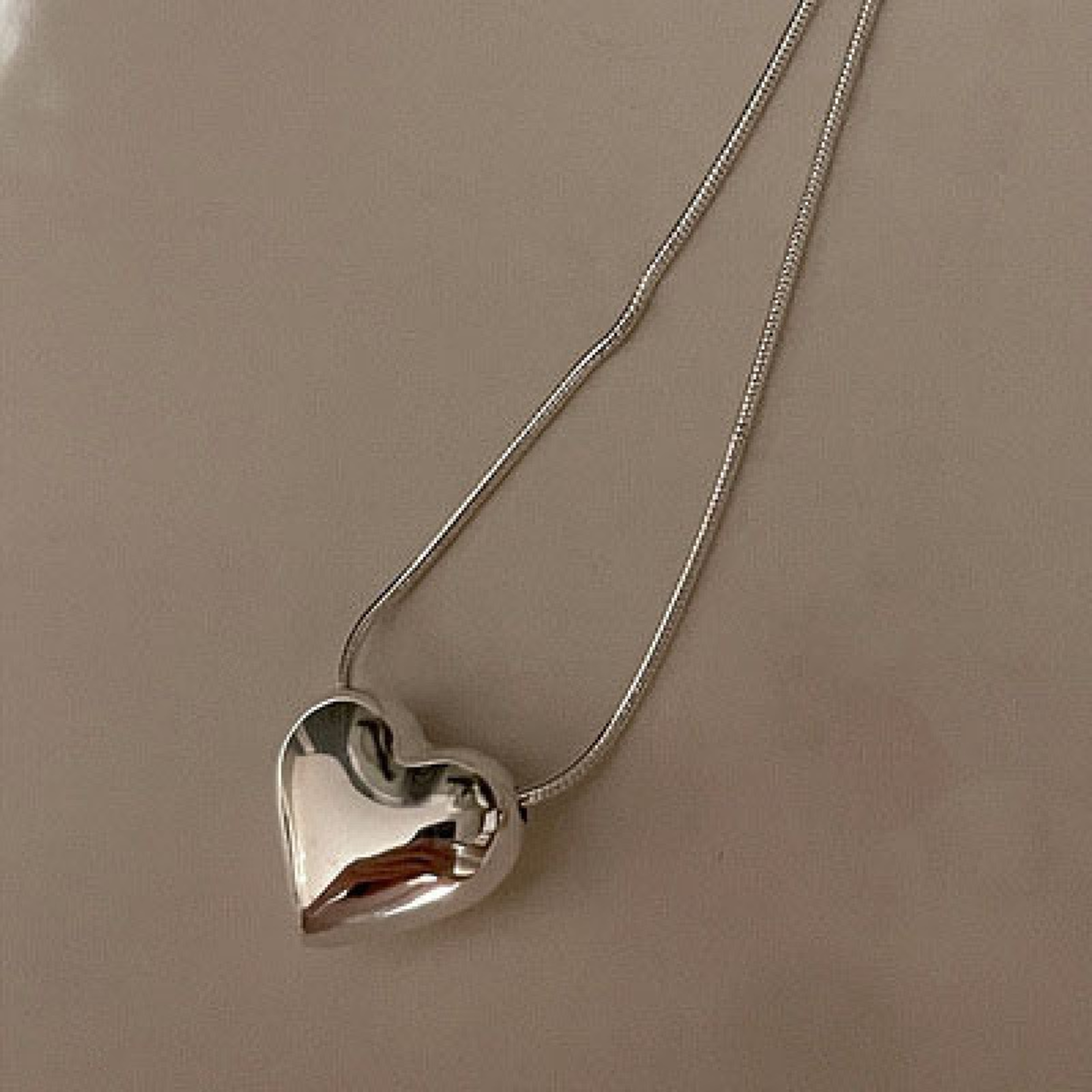 Dainty Heart Pendant Necklace for Women Minimalist Thin Chain Jewelry – view 1