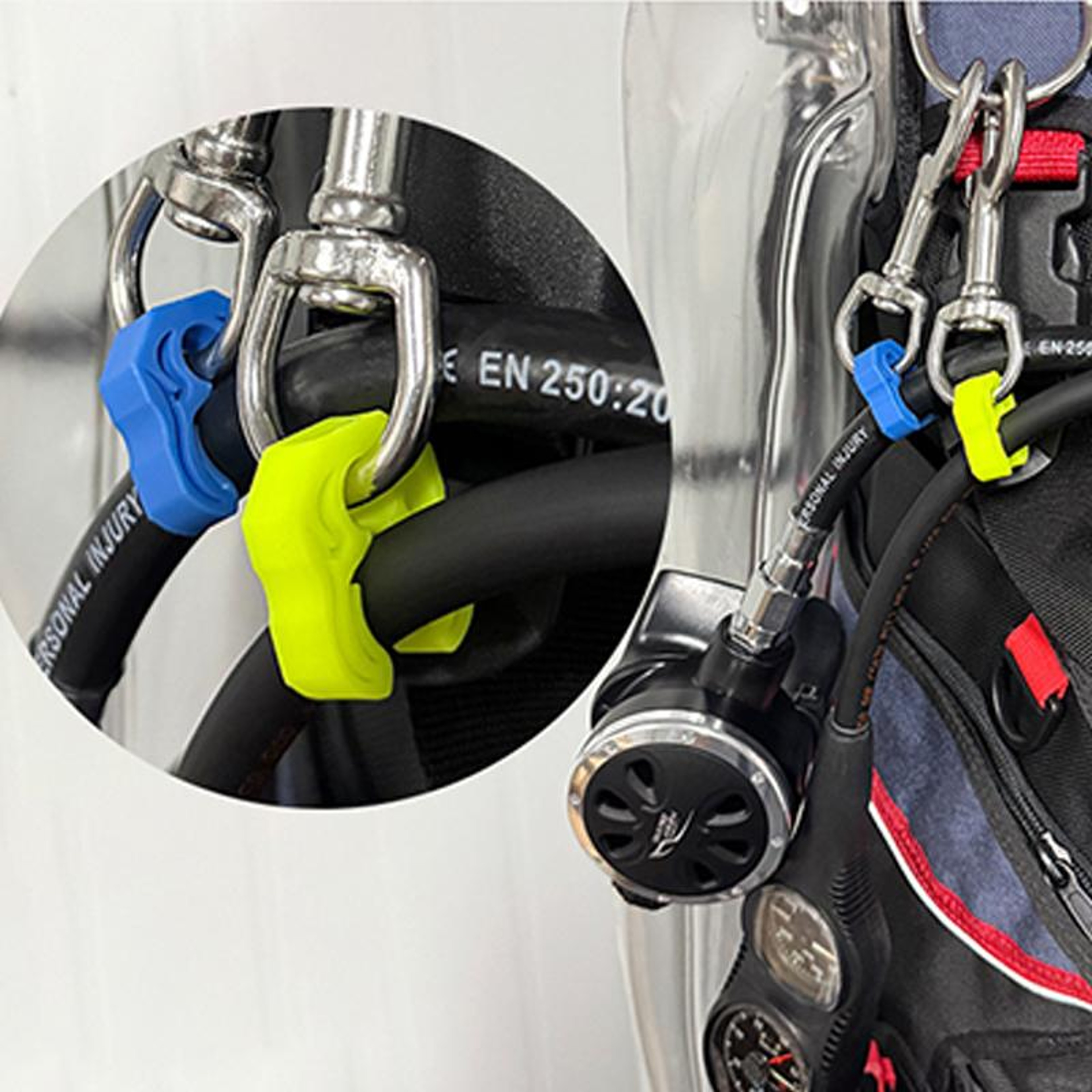 Scuba Diving Hose Holder Quick Release BCD Hose Clip For Pressure Gauge  Second Stage Regulator 0