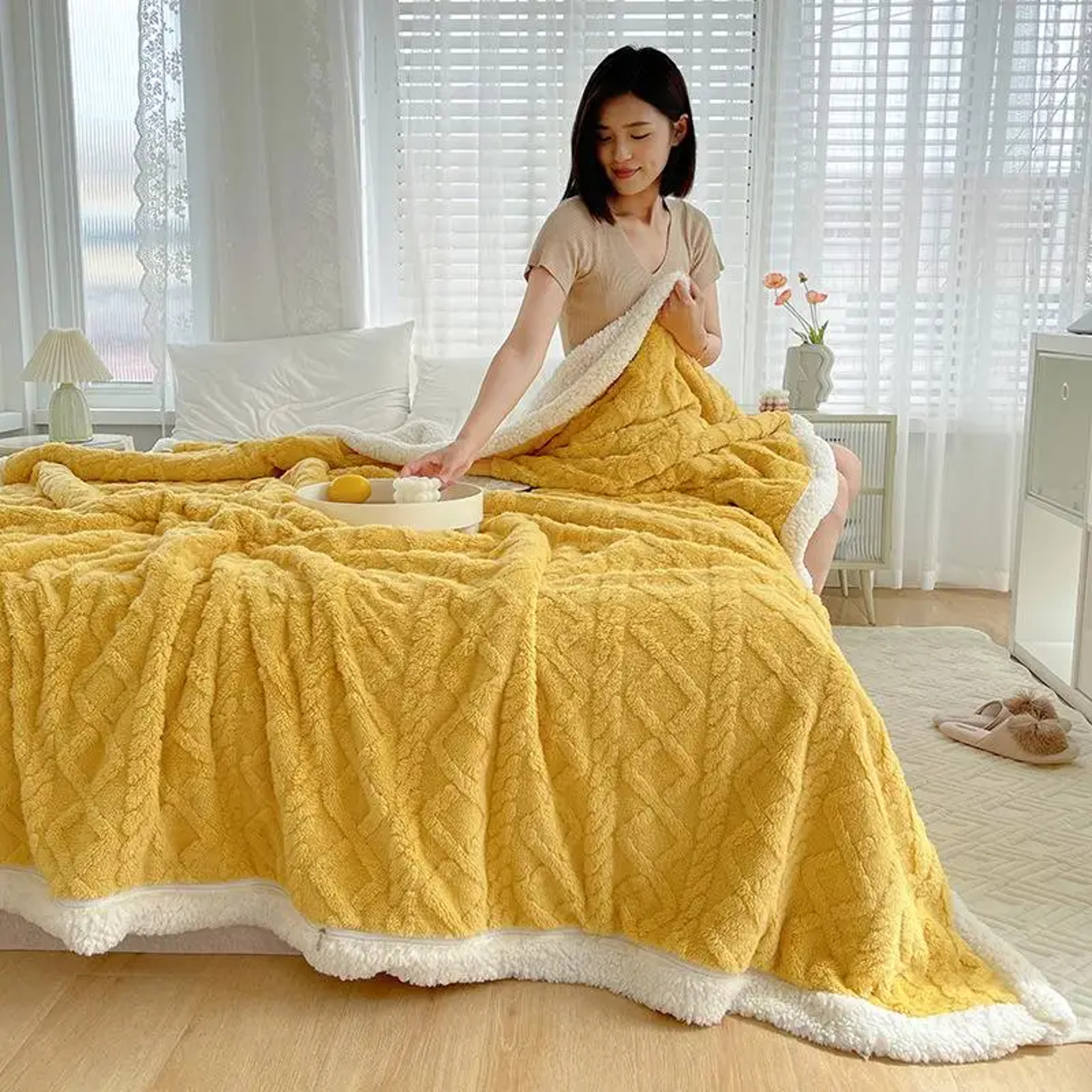 Cozy Double Sided Sherpa Blanket  Flannel Throw Blanket Ultra Soft Warm Fleece Bed Blanket 1
