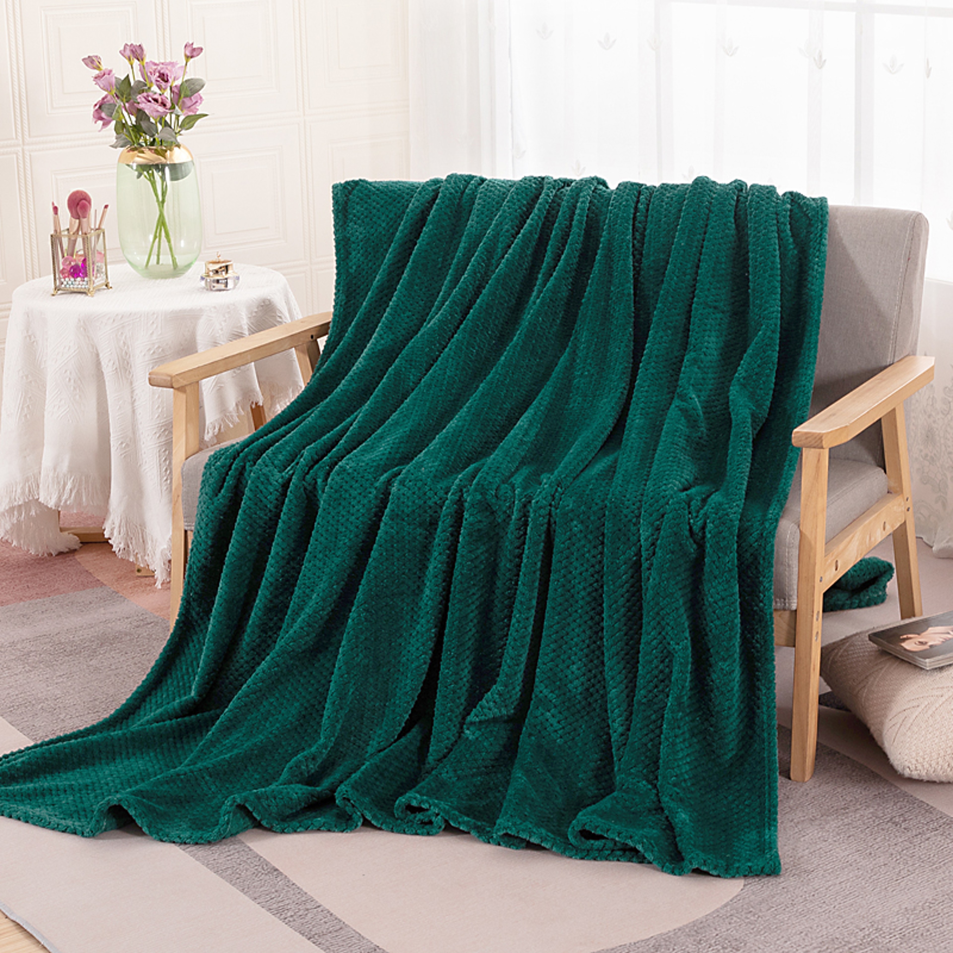 Luxury Coral Fleece Blanket Soft Faux Fur Flannel Throw for Bed, Sofa & Cozy Winter Comfort – view 1