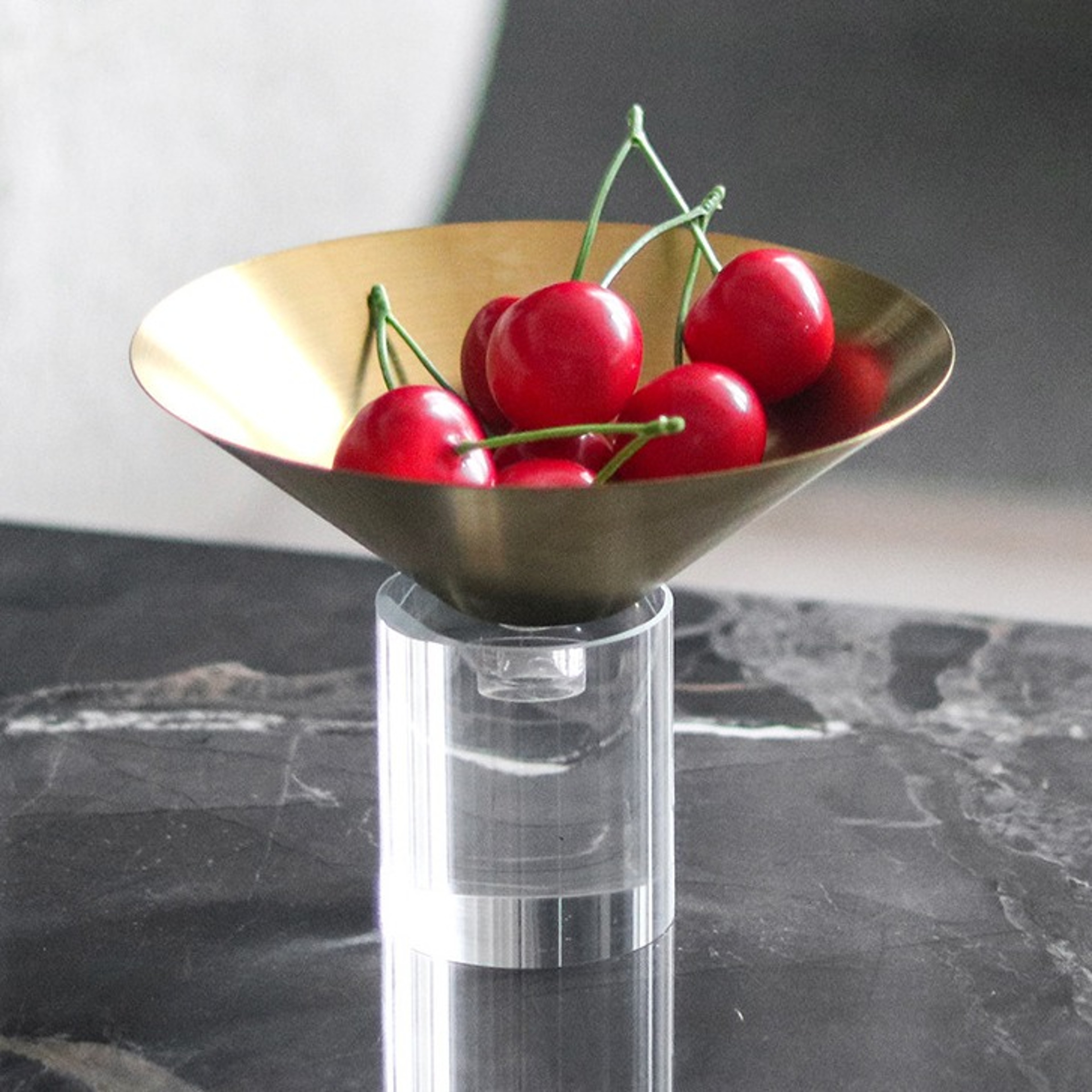 Golden Fruit Bowl Glass Base Creative Storage Tray Dessert Plate Fruits Plate Living Room Coffee Tab