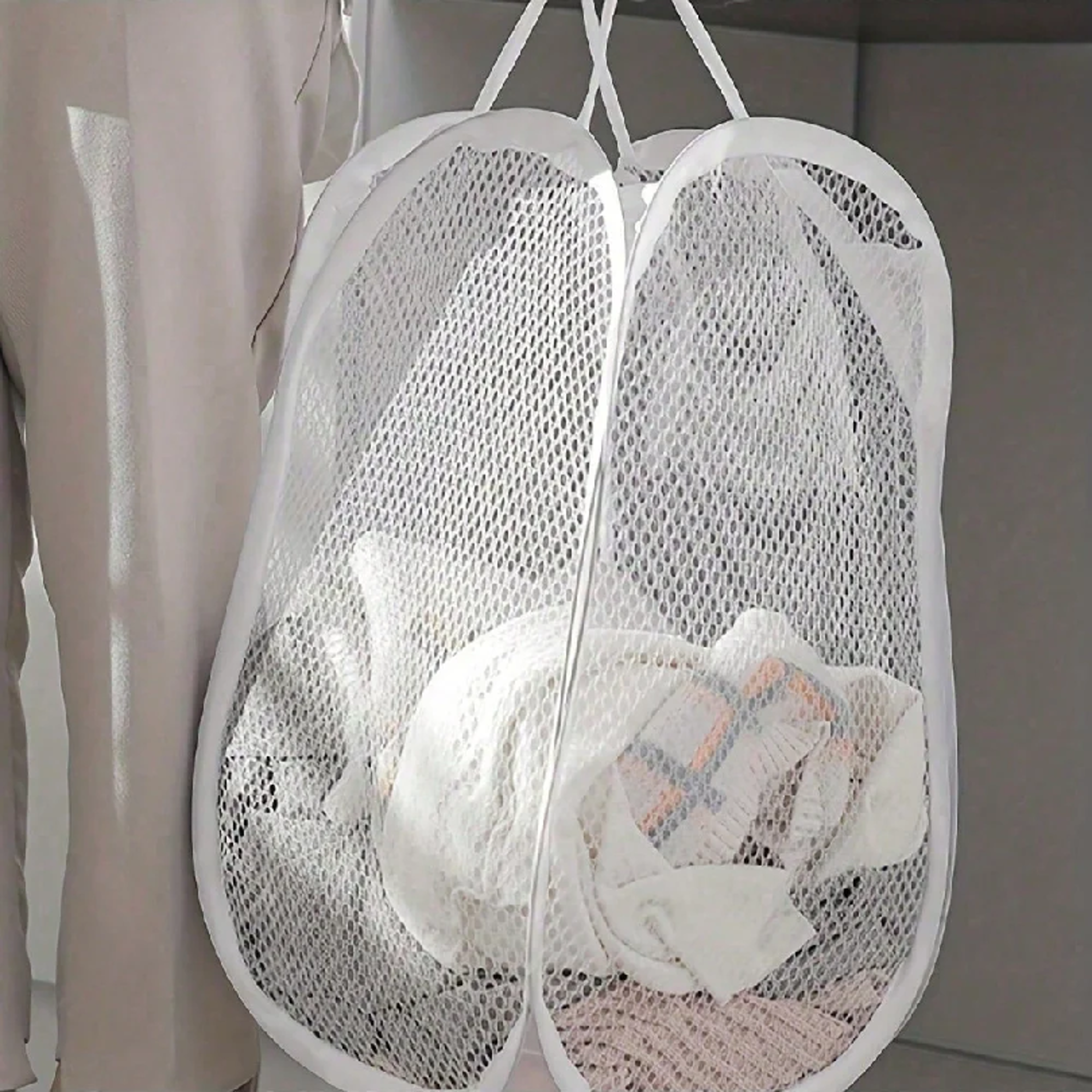 Space Saving Collapsible Mesh Laundry Basket And Portable Pop Up Hamper 3