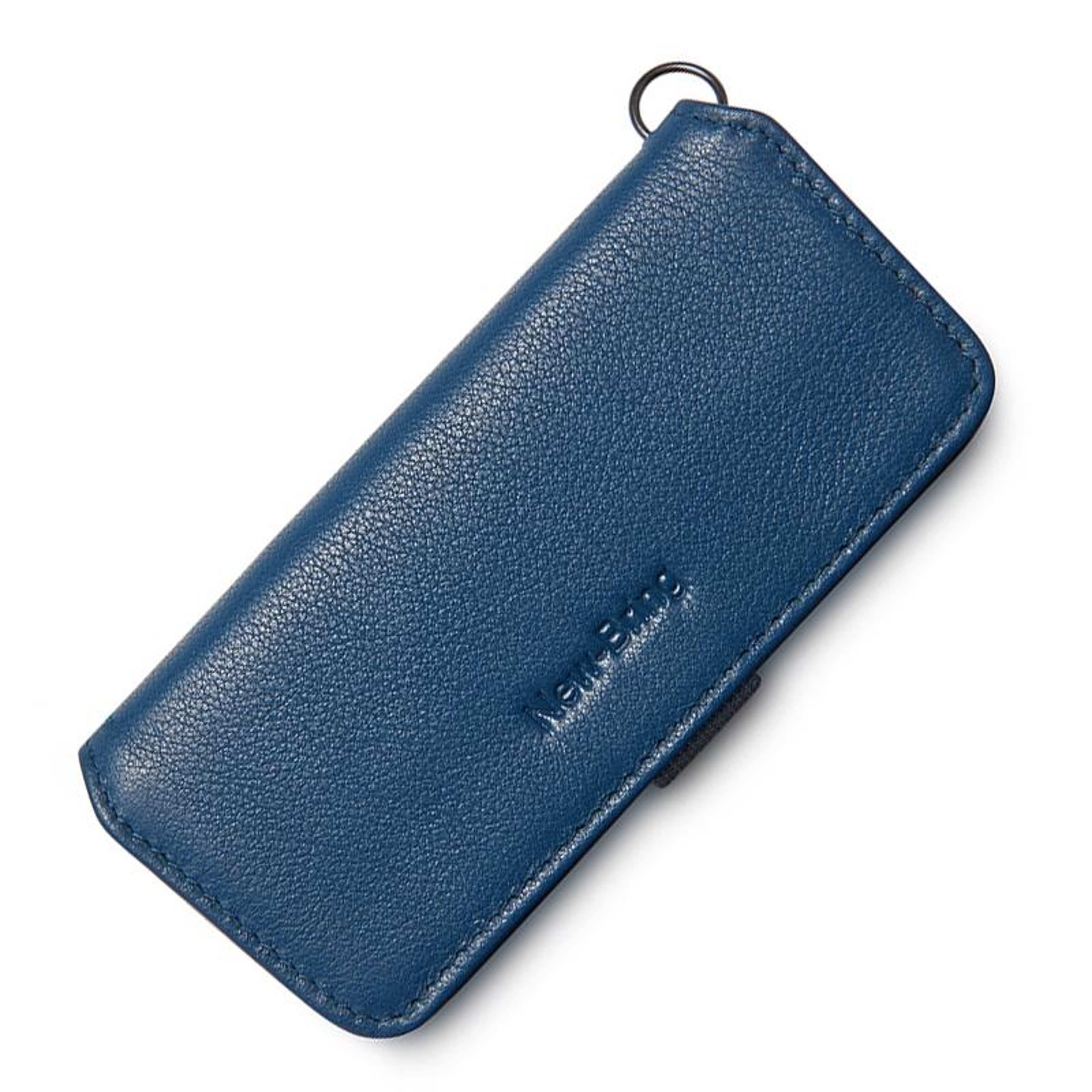 Small Leather Cosmetic Bag with Zipper in Purple – view 9