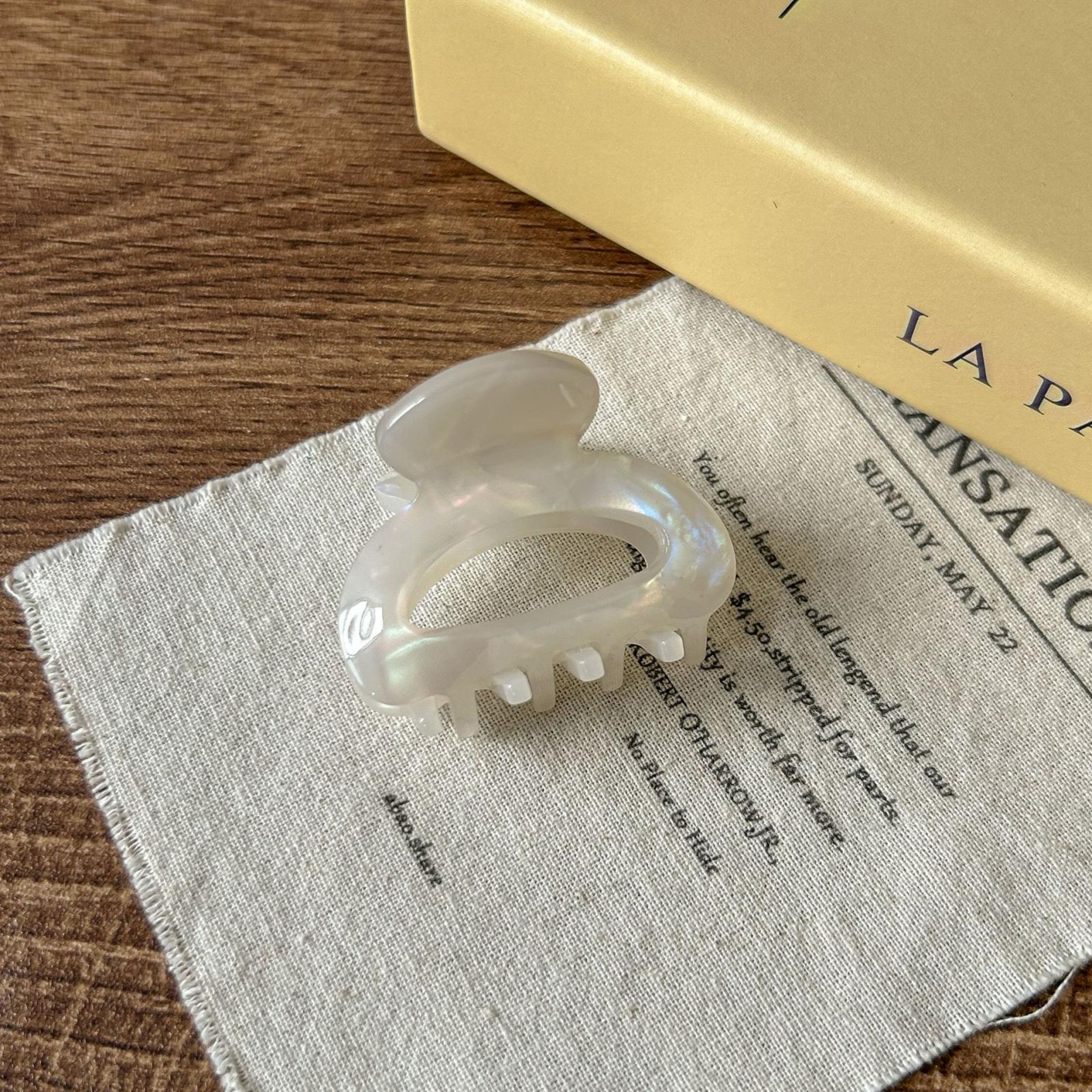 Small Tortoise Shell Acetate Hair Claw Clip with Non Slip Grip Light Leopard Print – view 8