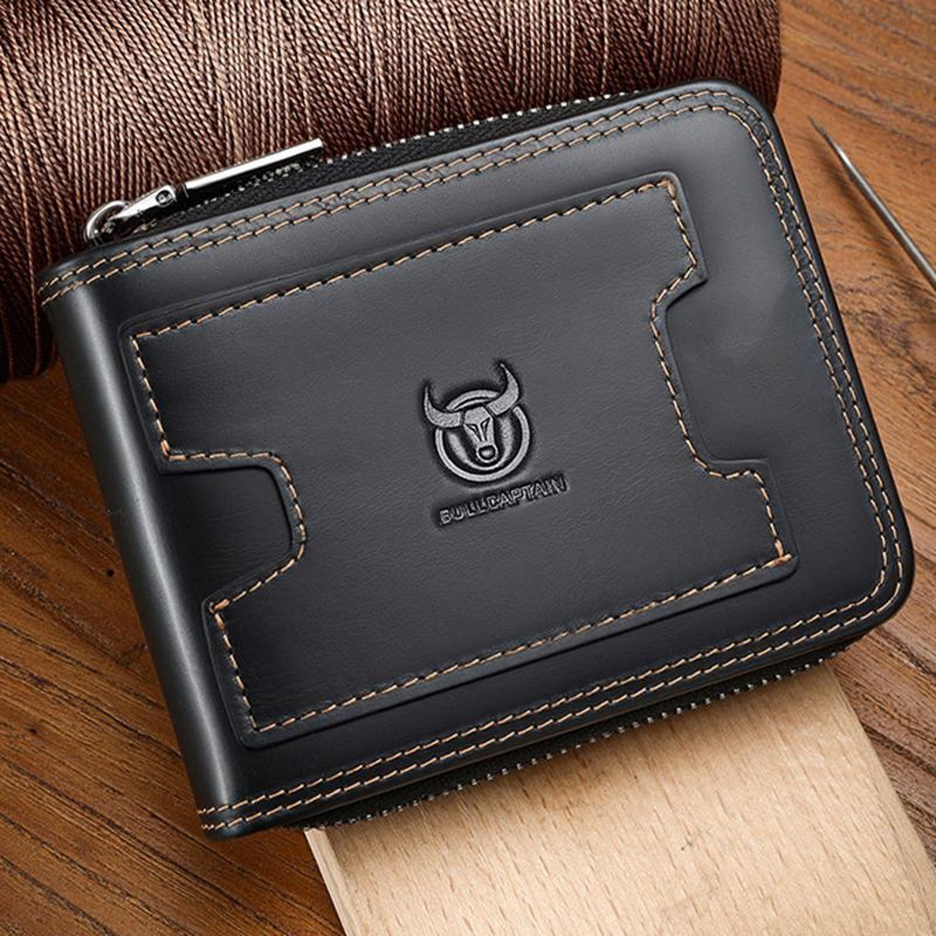 RFID Blocking Leather Bifold Wallet with Zipper and Multiple Card Slots Black – view 1