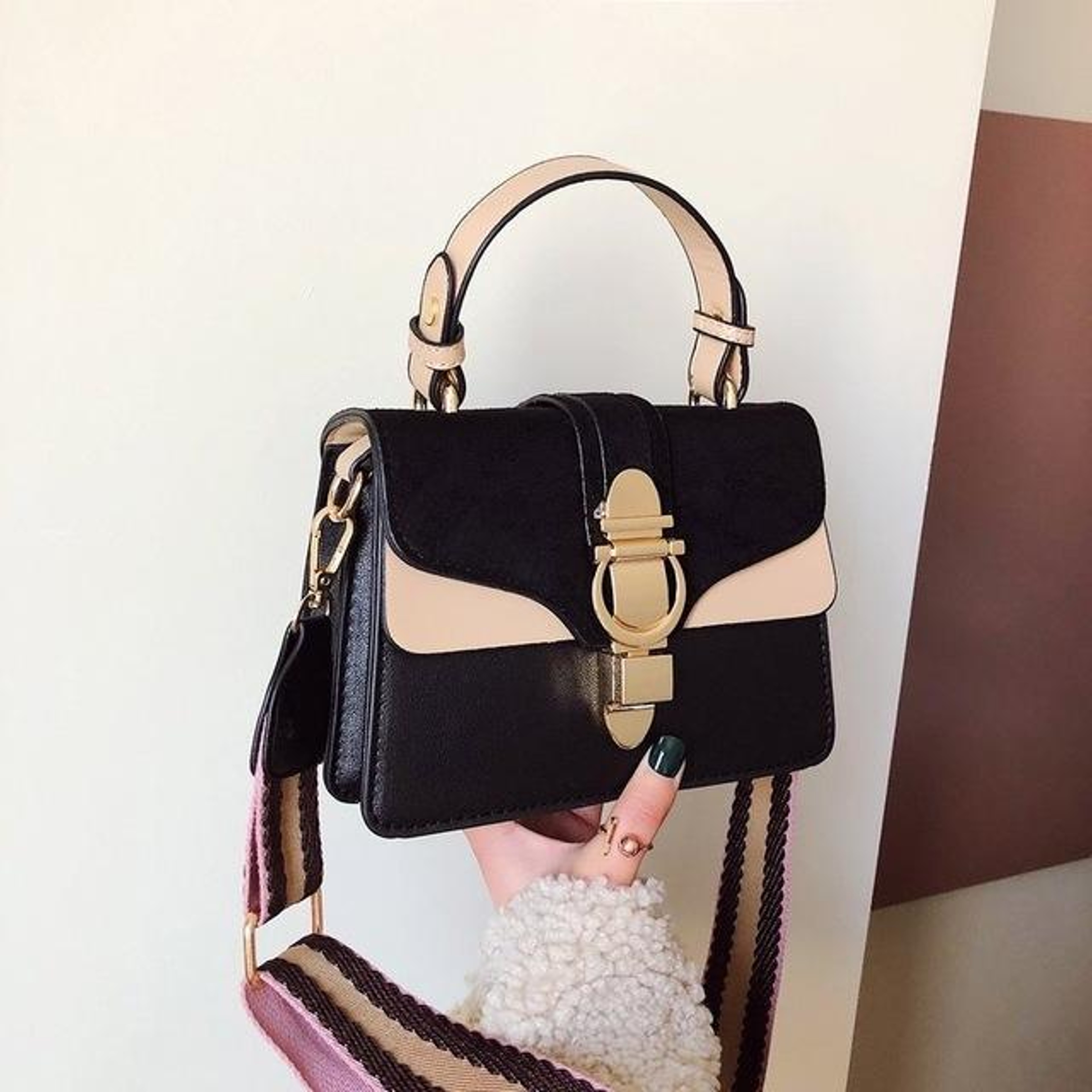 Womens PU Leather Shoulder Bag and Crossbody Purse with Zipper Closure – view 25