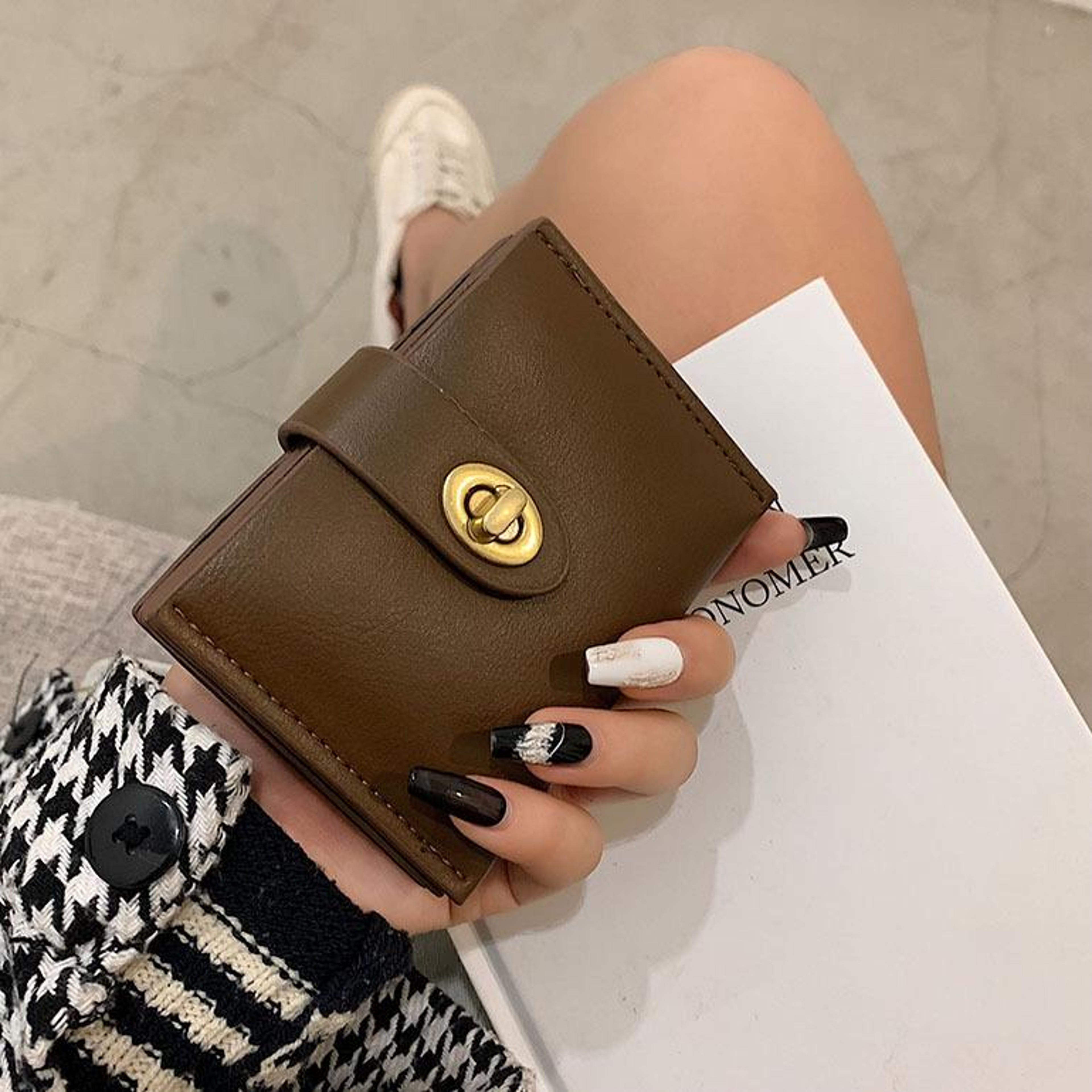 Mini PU Leather Card Holder Wallet with Multiple Slots and Metal Lock – view 9