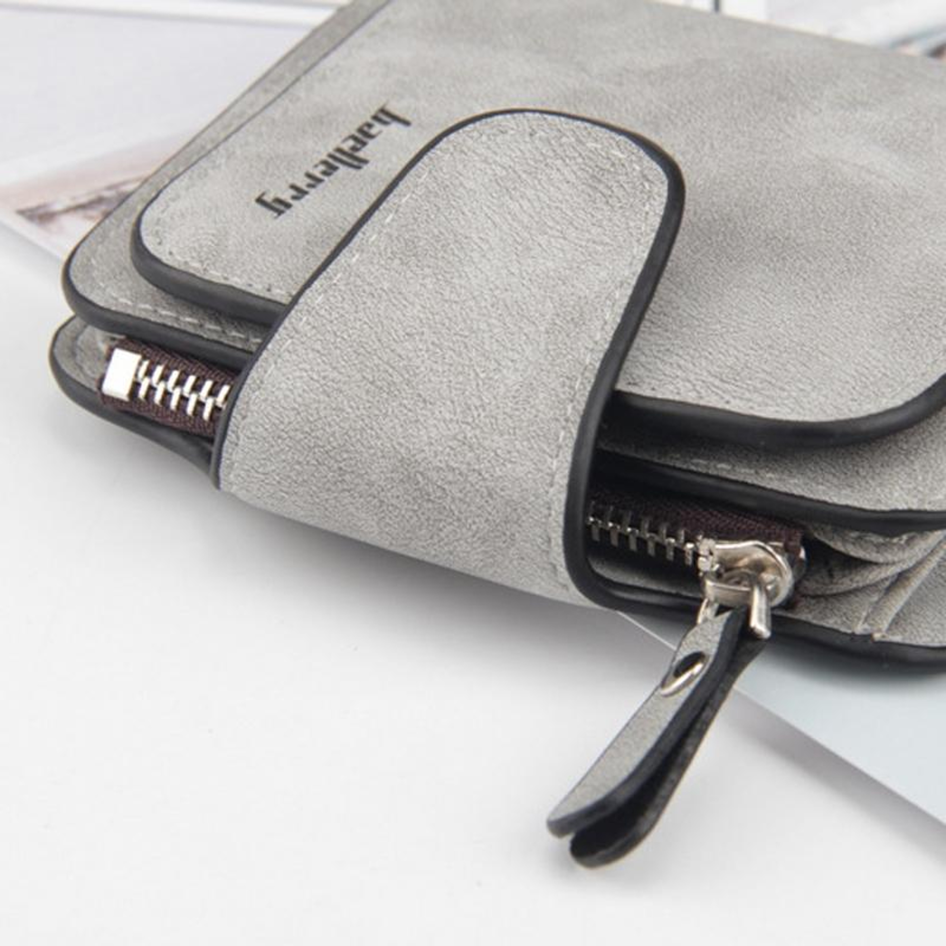 Small PU Leather Coin Purse for Women with Zipper and Buckle Closure – view 6