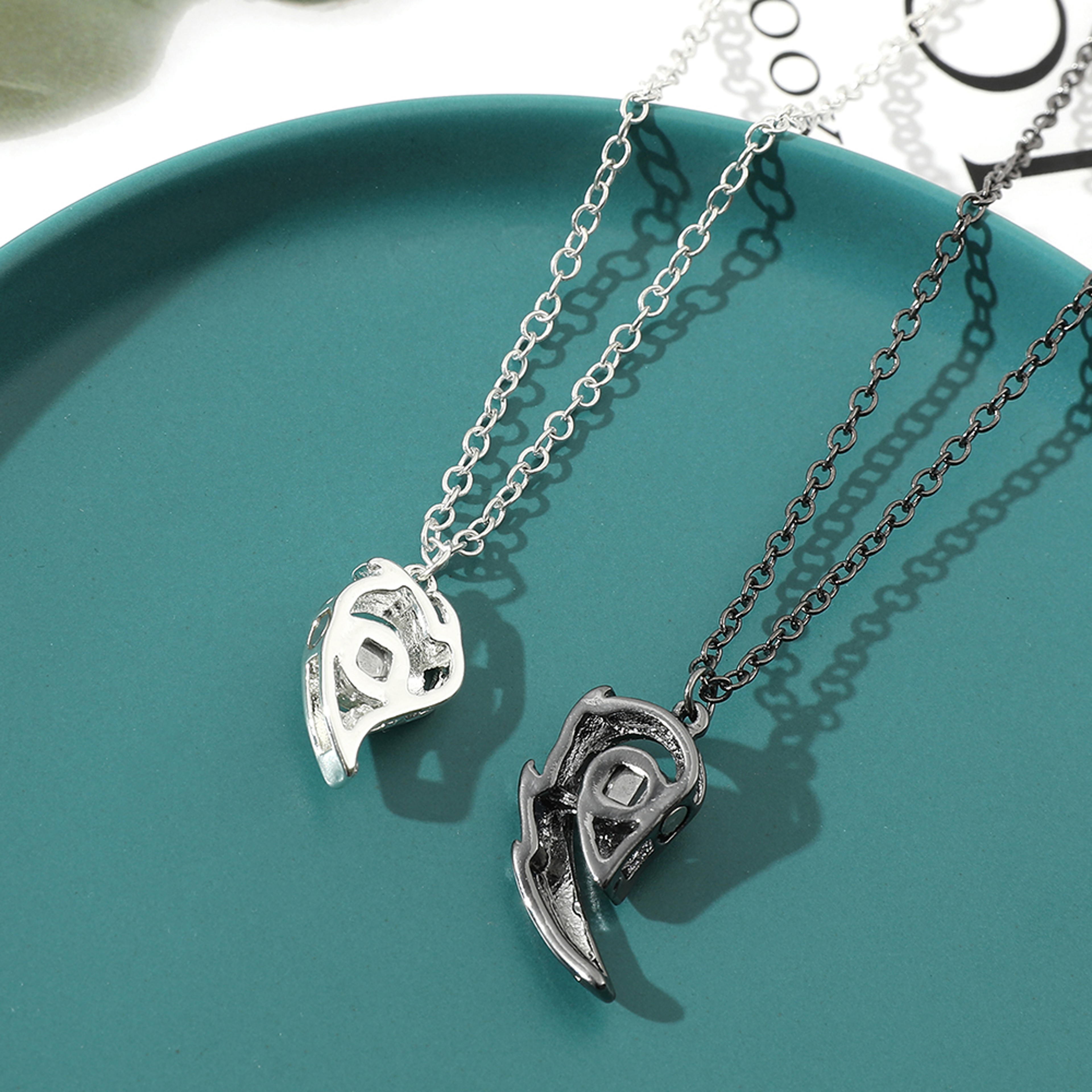 Magnetic Couple Heart Necklace Set – view 2