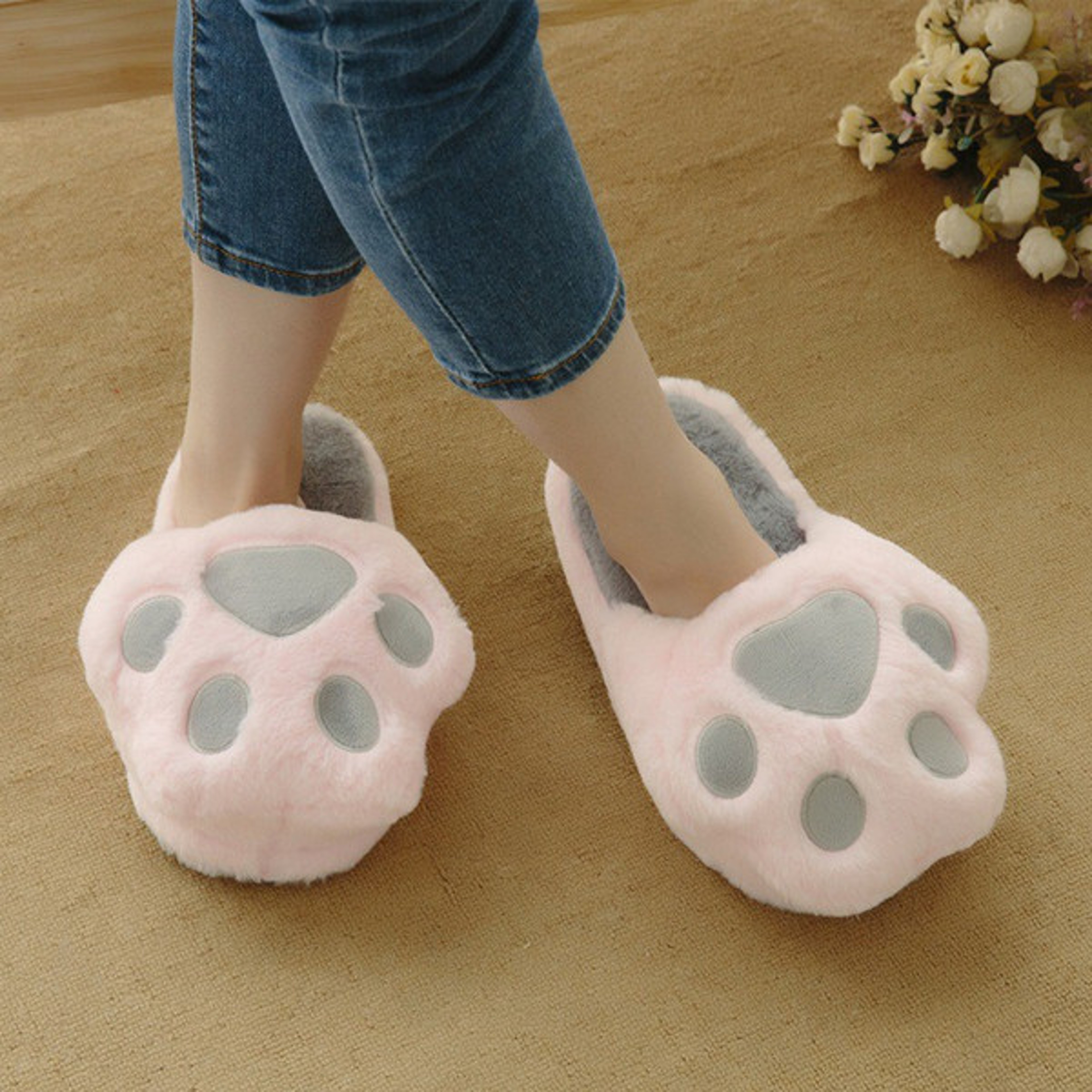 Fluffy Kitty Cat Paws Slippers (1).jpg