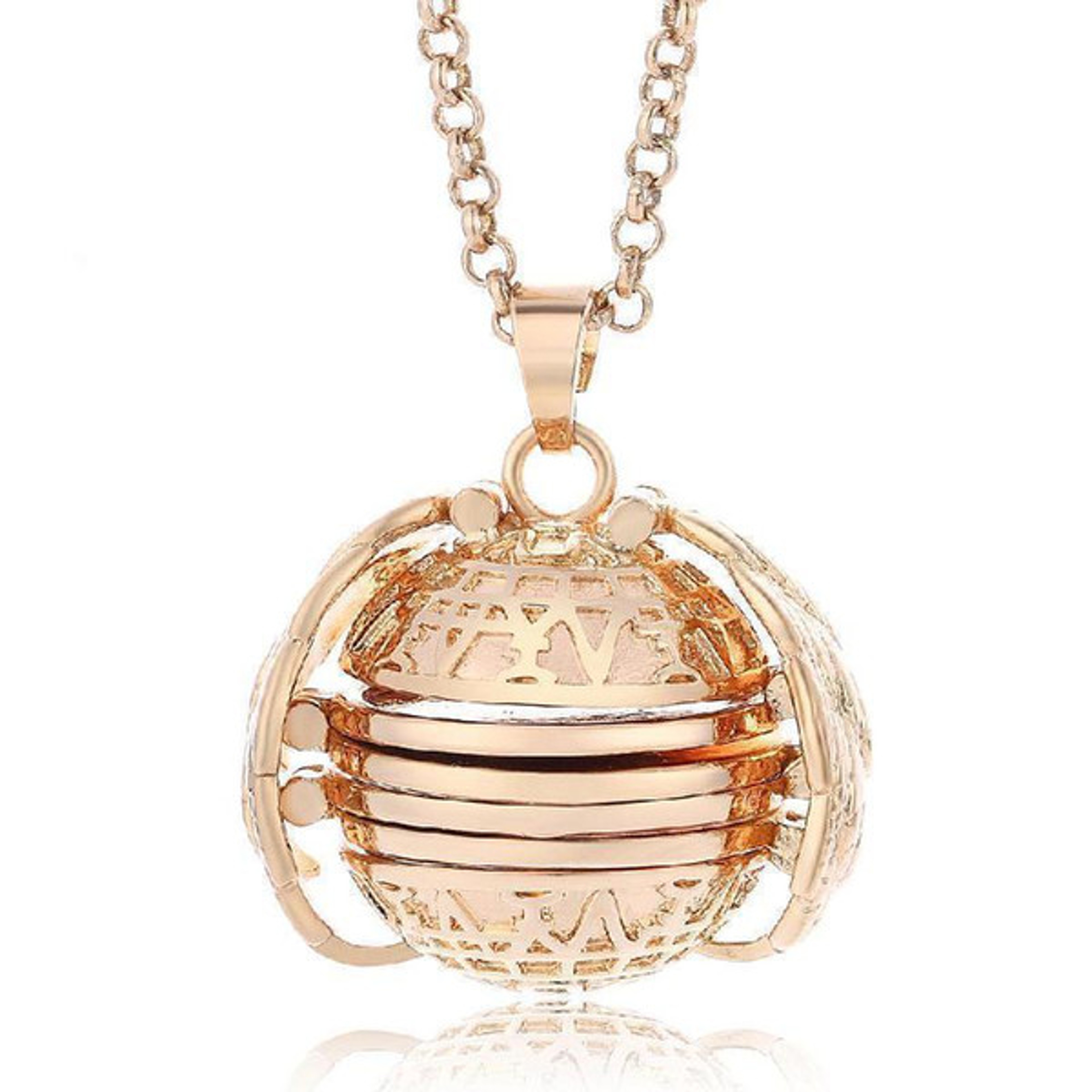 Elegant four photo locket with adjustable chain