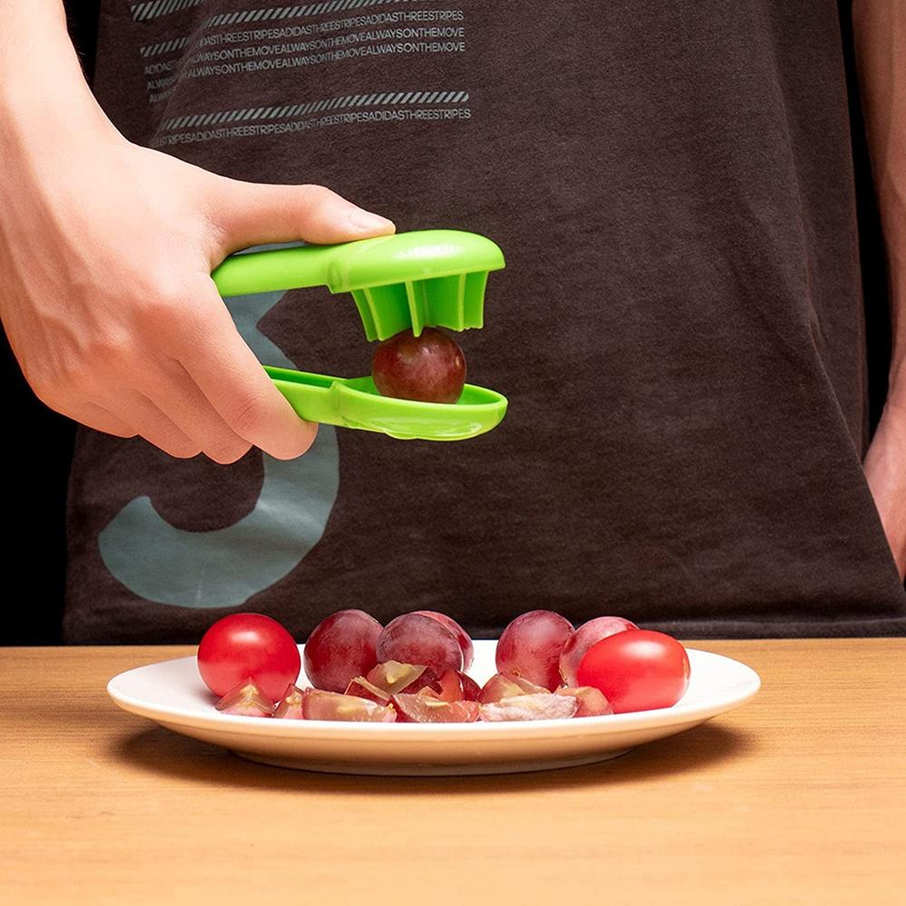 Grape & Berry Slicer Convenient Kitchen Tool for Perfectly Sliced Grapes, Blueberries & Strawberries – view 7