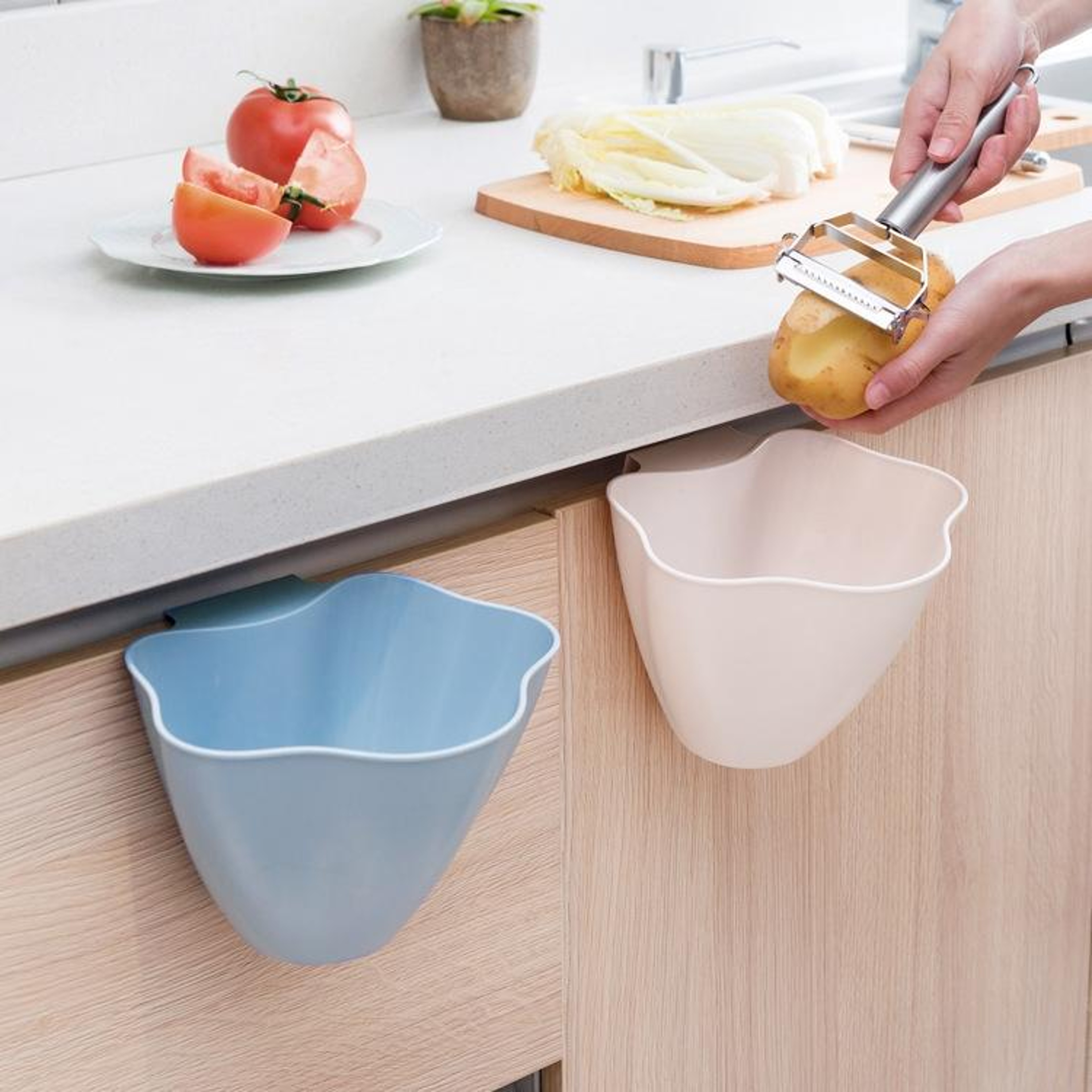 Space Saving Kitchen Cabinet Hanging Trash Bin Durable  Convenient 2