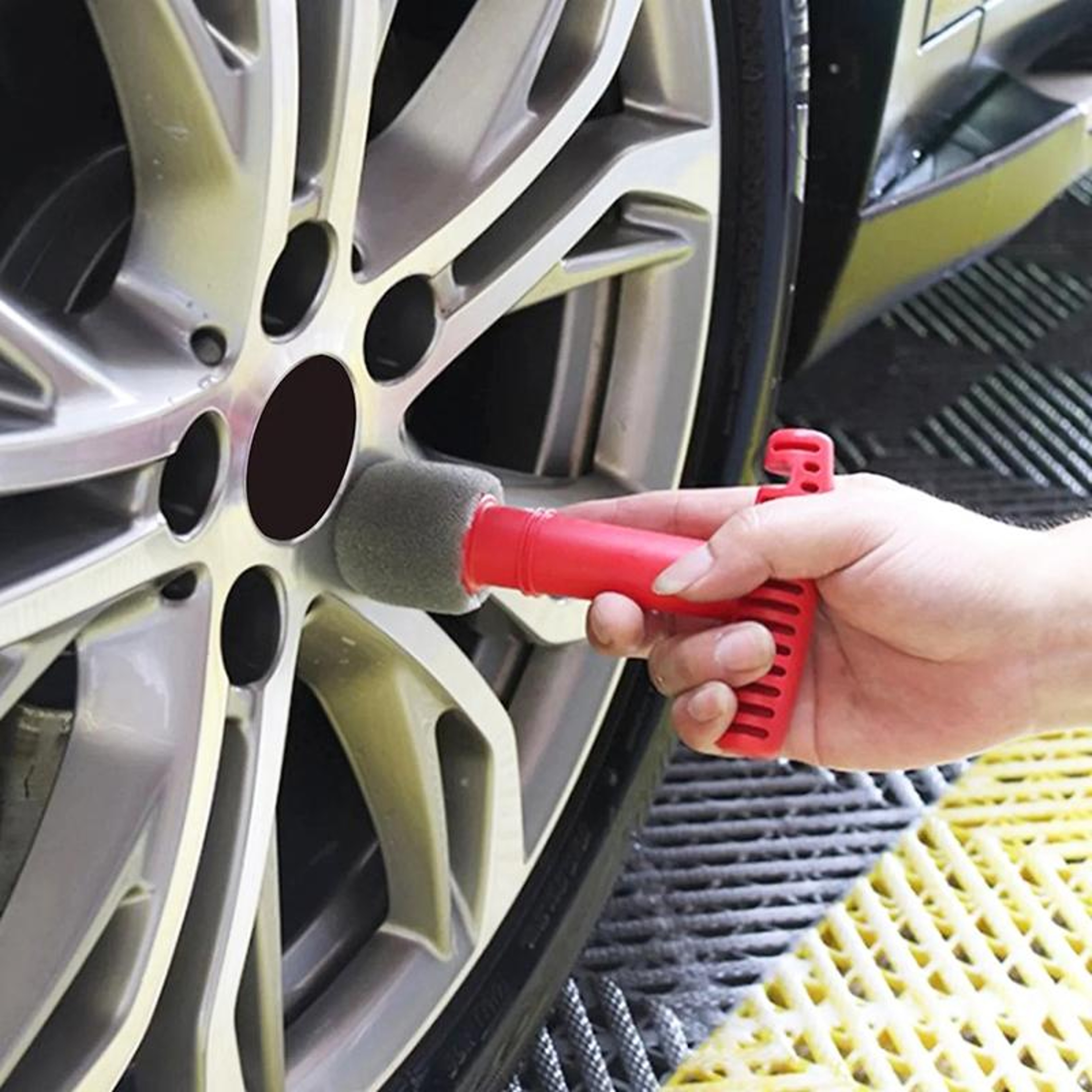 Car Care Pro Replaceable Sponge Tire Cleaning Brush  Lug Nut Tool Wheel Detailer 0