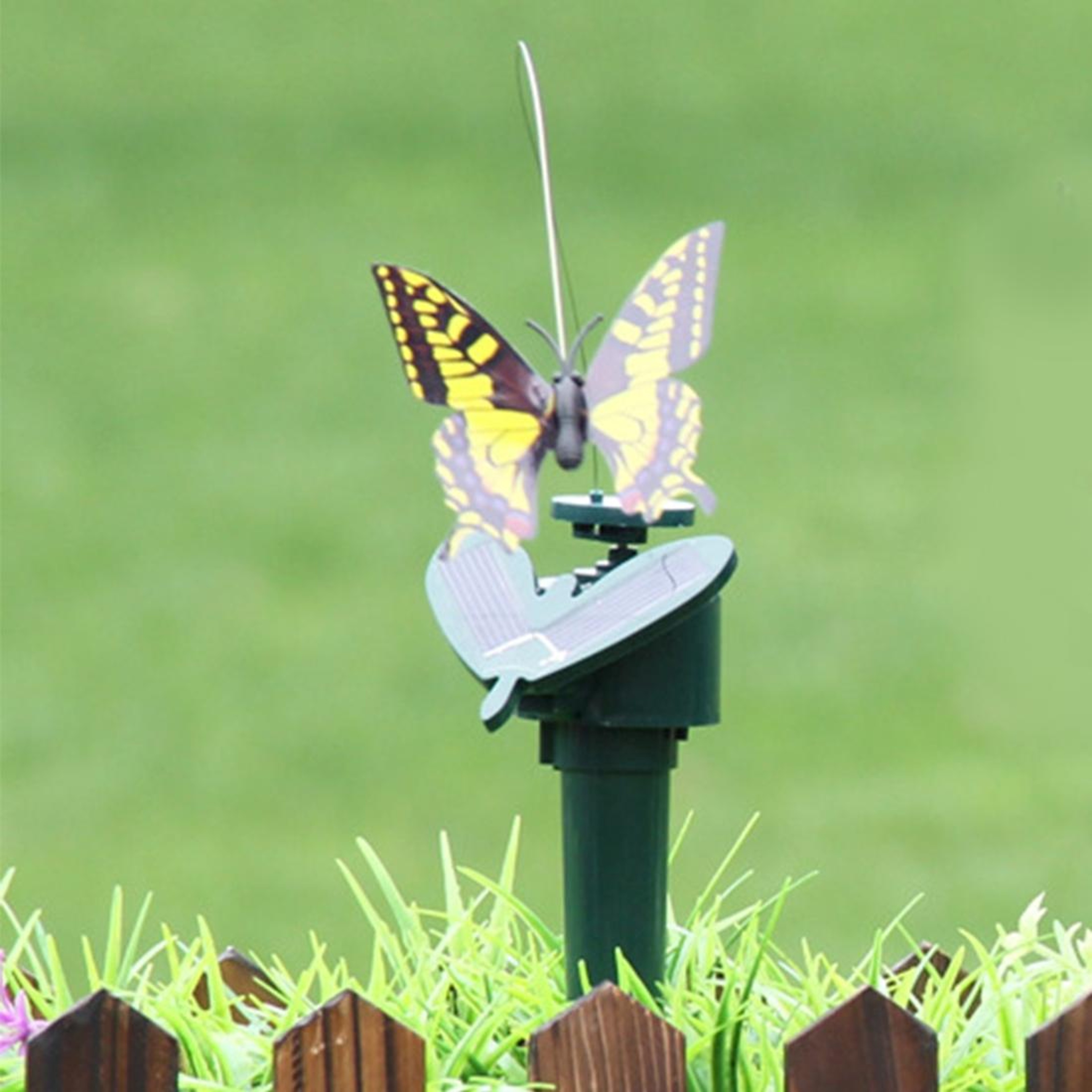 Solar Garden Decor Fluttering Butterfly Decoration Solar Powered Garden Stake Ornament 4