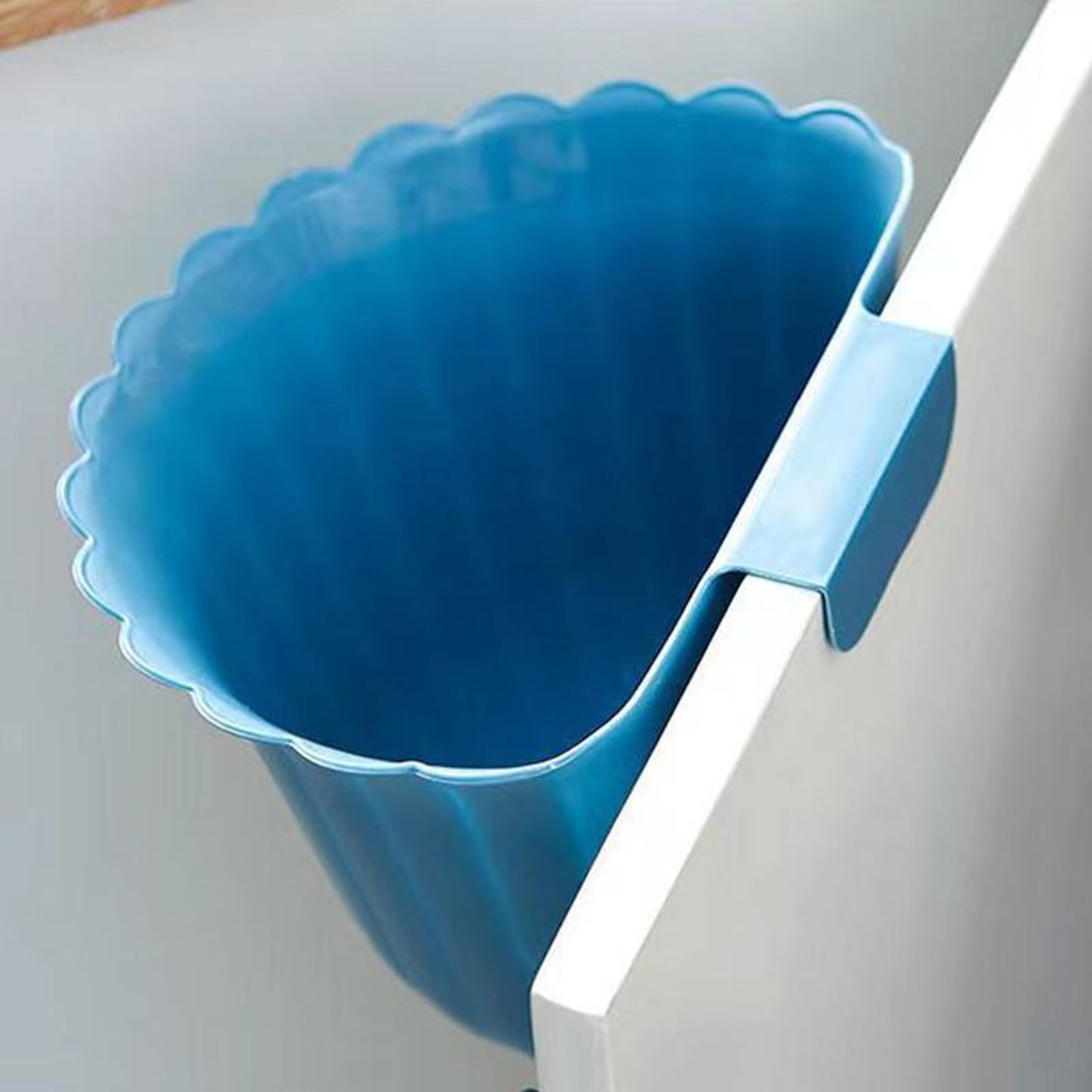 Foldable Hanging Kitchen Trash Can Space Saving Cabinet Door Wall Mounted Trash Bin 10