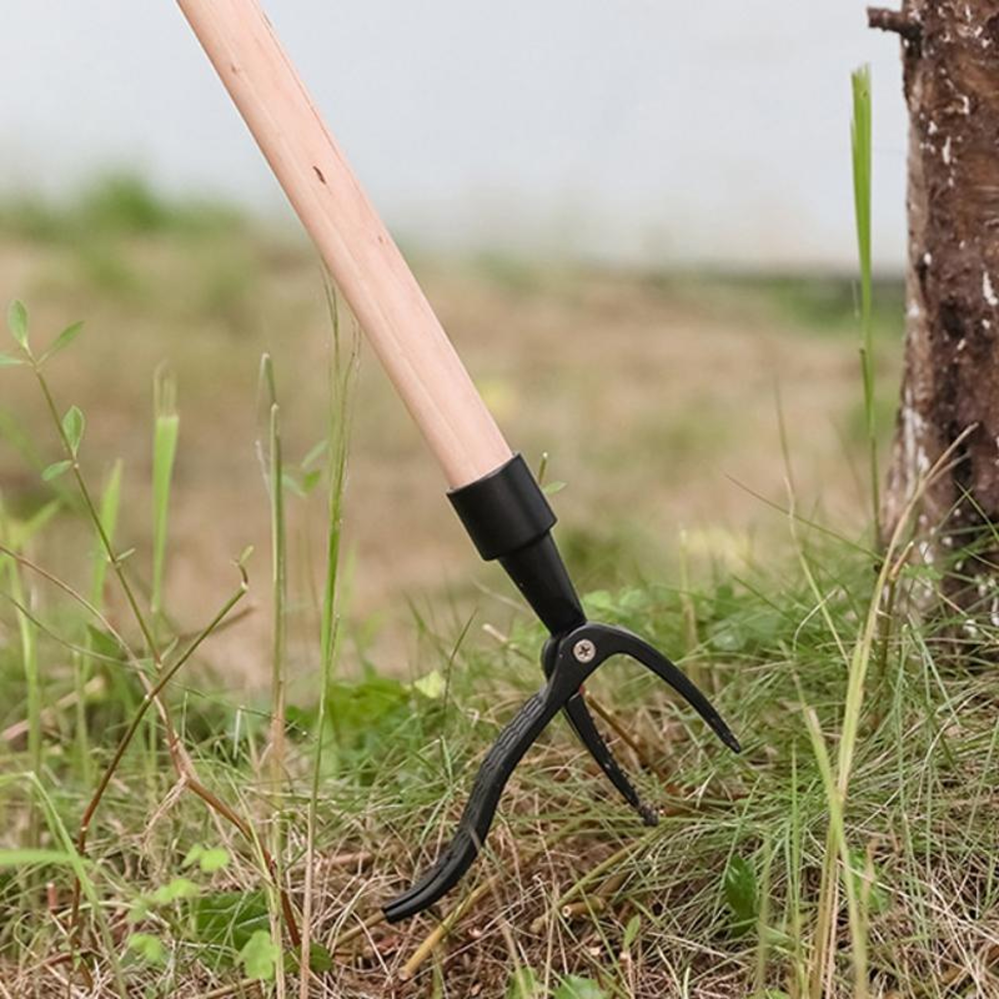 Ergonomic Stand Up Weed Puller and Vertical Foot Weeding Tool – view 2