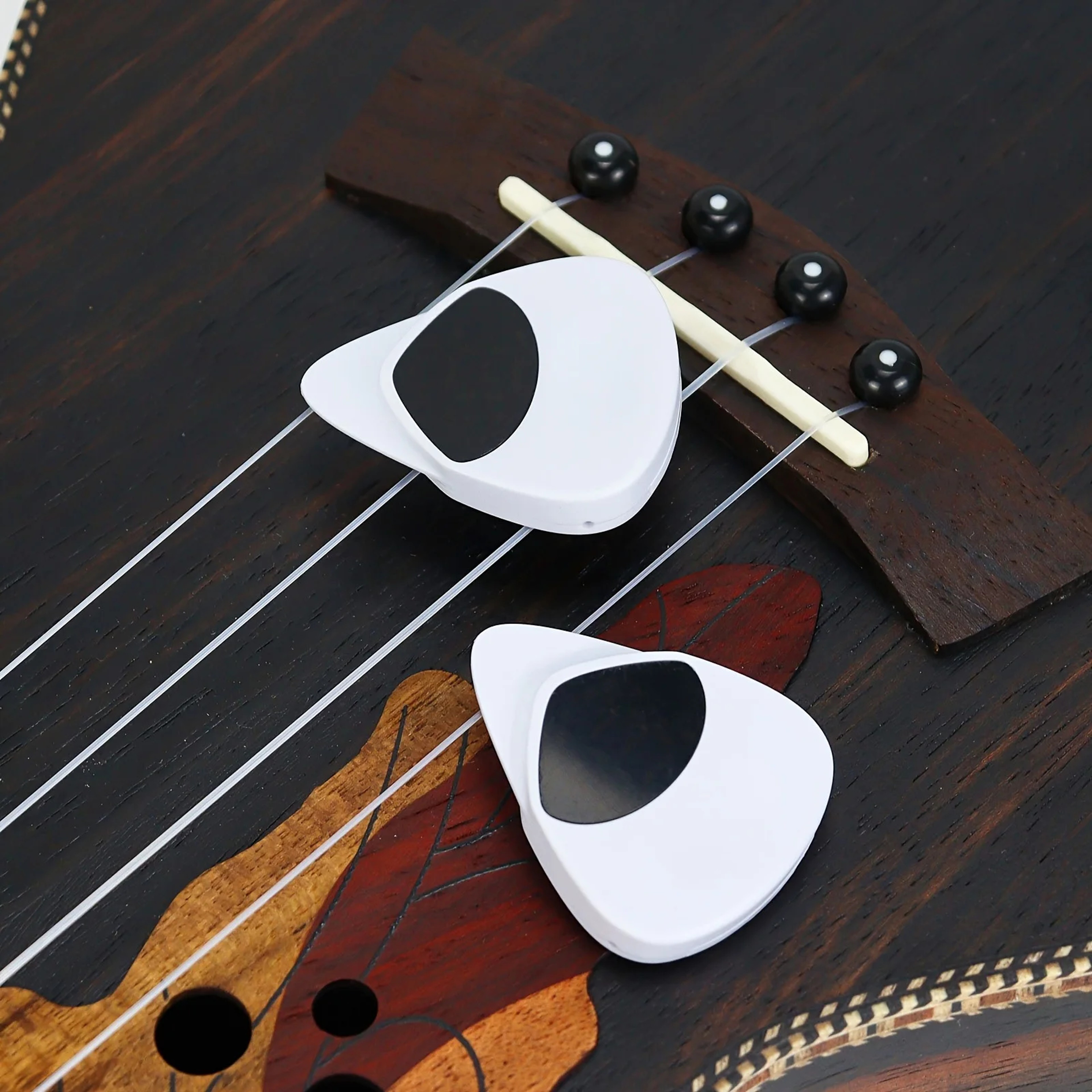 Guitar Pick Tuner for Acoustic Guitar & Ukulele with Digital Pitch Calibration – view 5