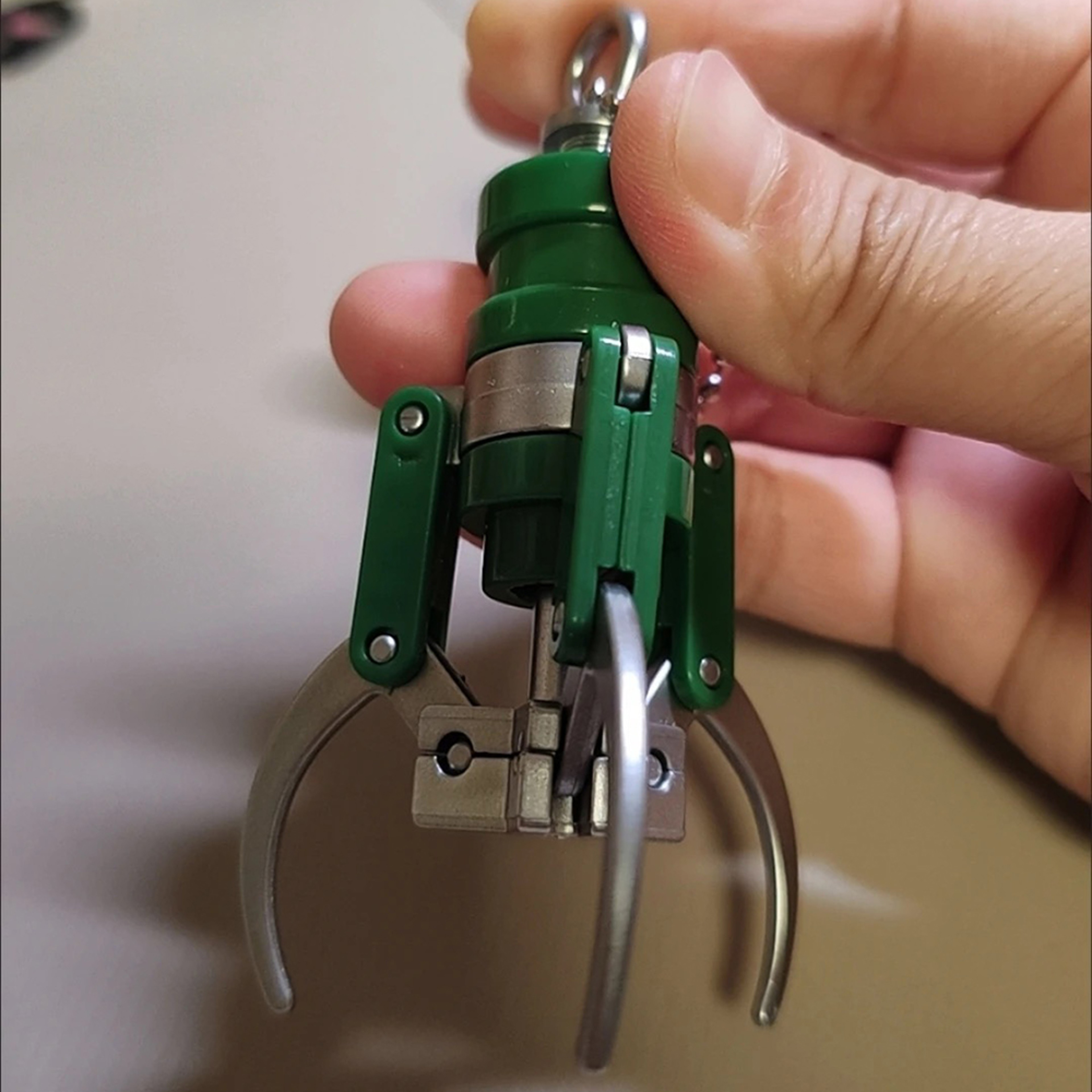 Mini Claw Machine Keychain Toy for Bags and Backpacks – view 3